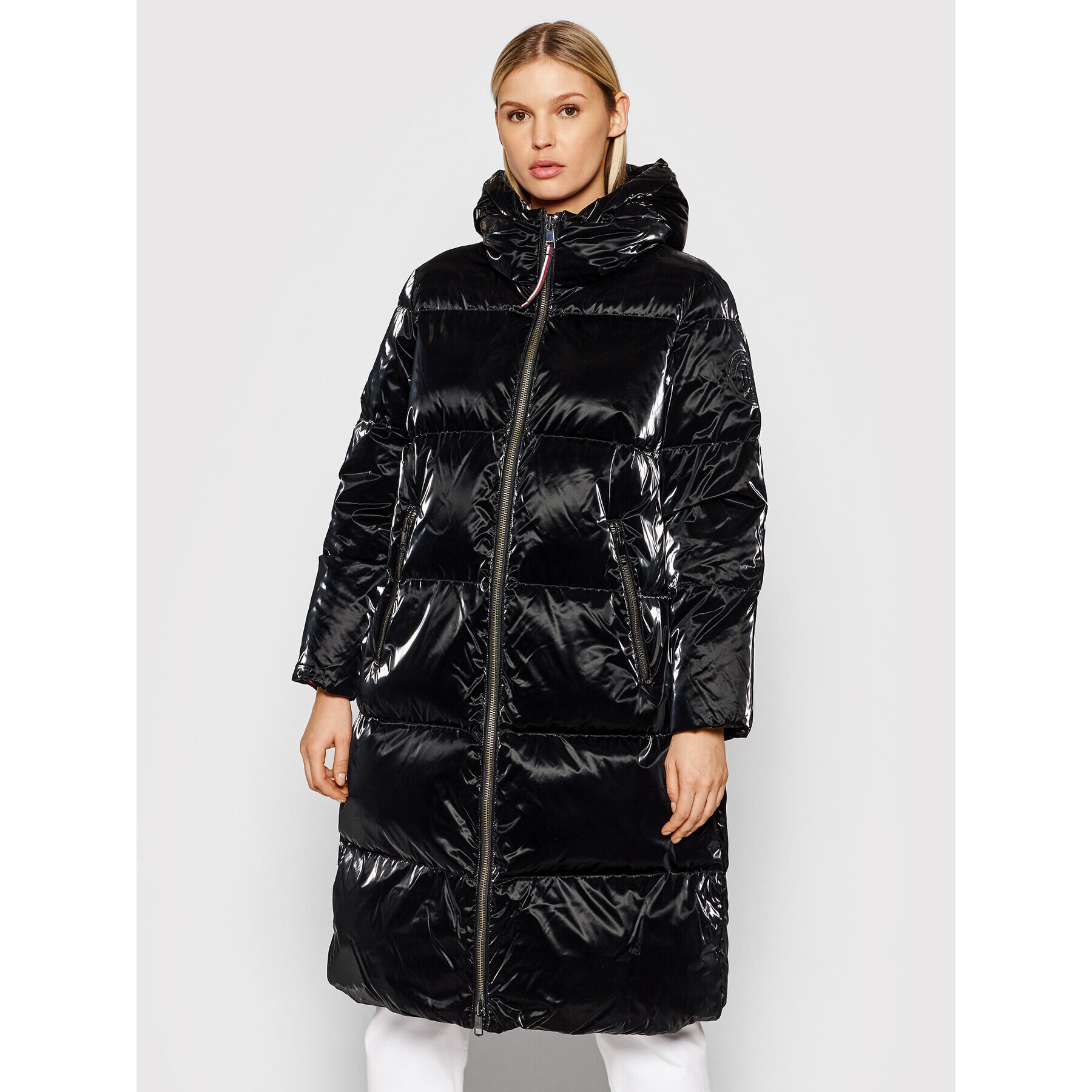 Tommy Hilfiger Geacă din puf Elevated Glossy WW0WW31913 Negru Regular Fit - Pled.ro