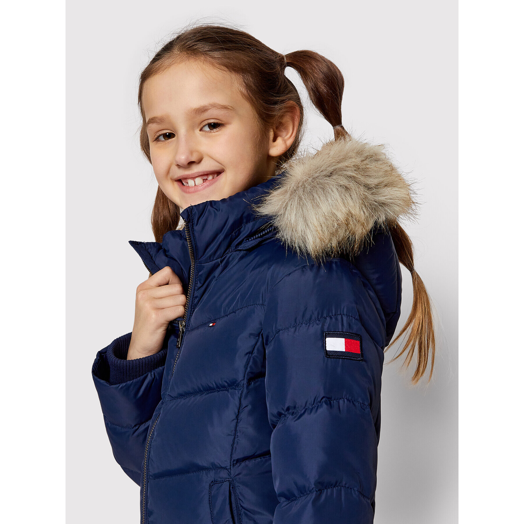 Tommy Hilfiger Geacă din puf Essential KG0KG05980 M Bleumarin Regular Fit - Pled.ro