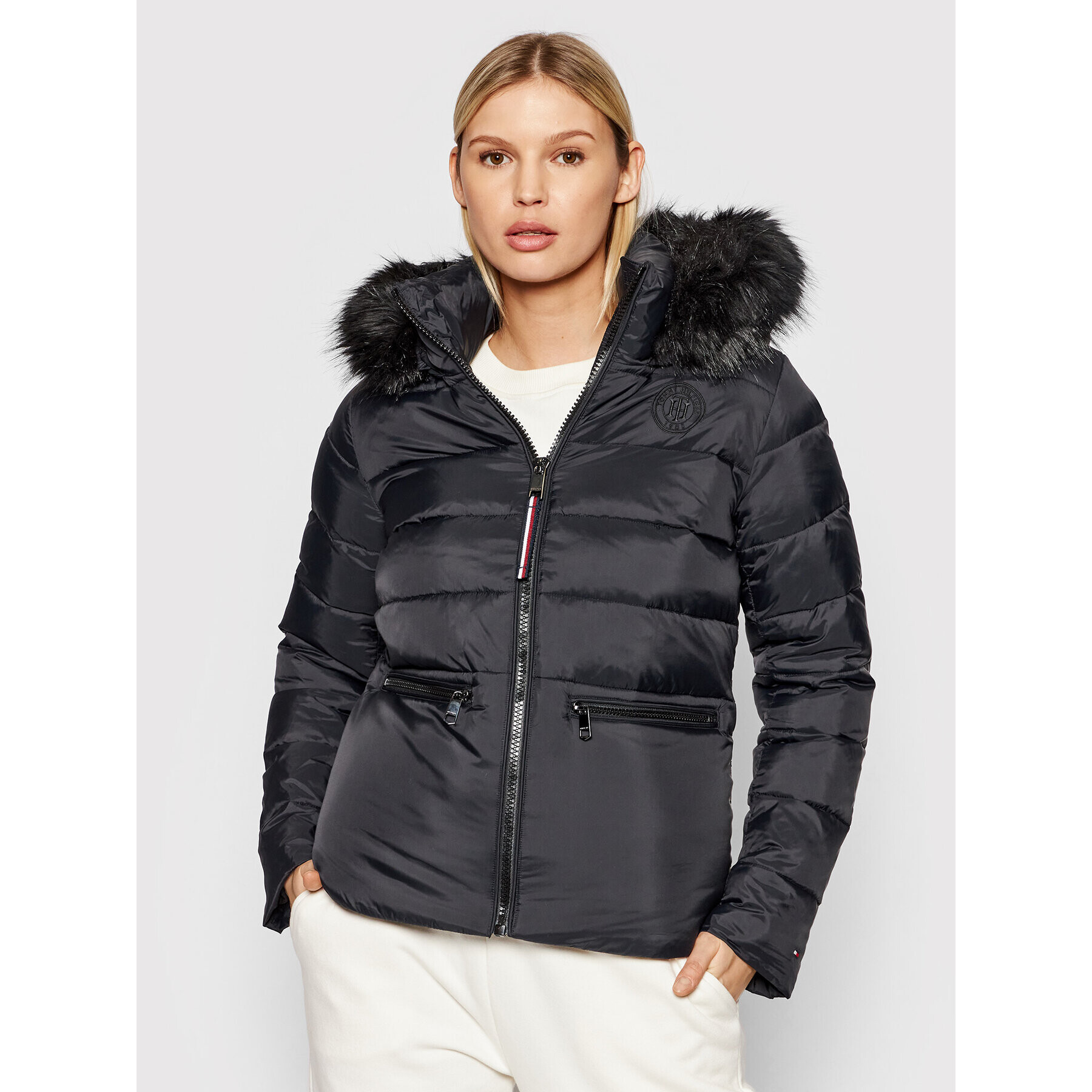 Tommy Hilfiger Geacă din puf Essential WW0WW31707 Negru Regular Fit - Pled.ro