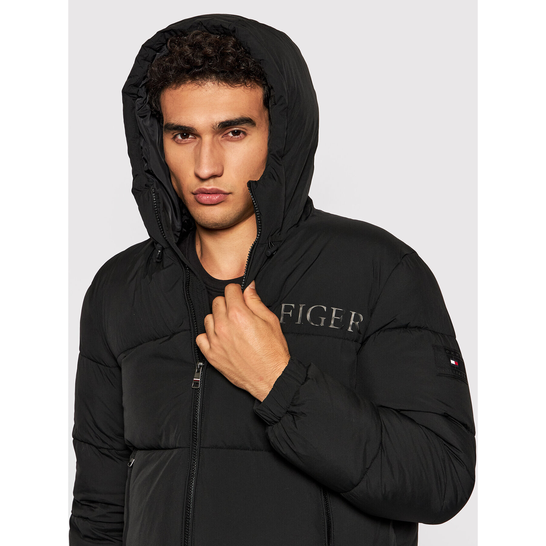 Tommy Hilfiger Geacă din puf High Loft MW0MW19656 Negru Regular Fit - Pled.ro