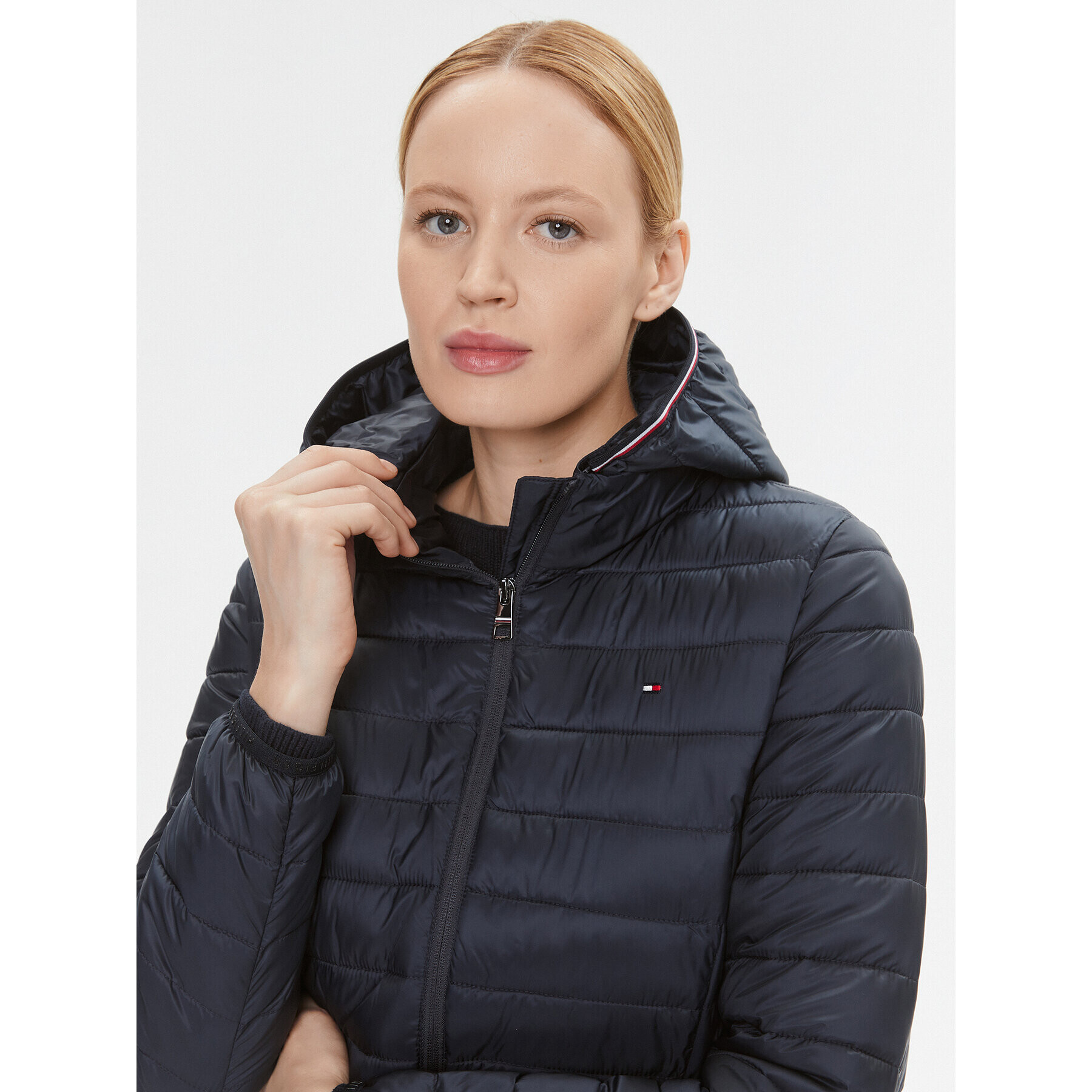 Tommy Hilfiger Geacă din puf WW0WW39580 Bleumarin Regular Fit - Pled.ro