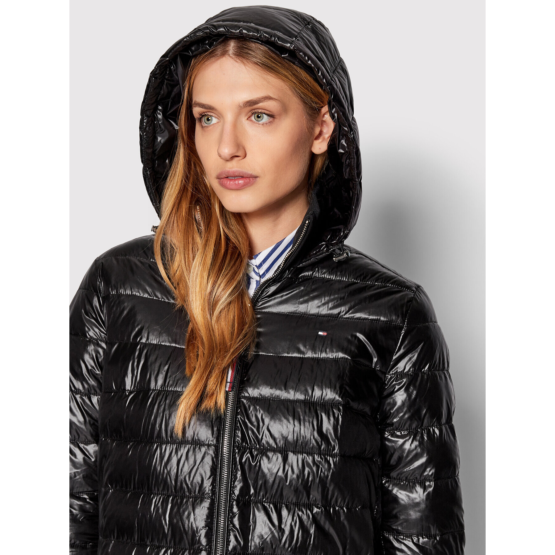 Tommy Hilfiger Geacă din puf Sporty Sorona Side Zip WW0WW35089 Negru Relaxed Fit - Pled.ro