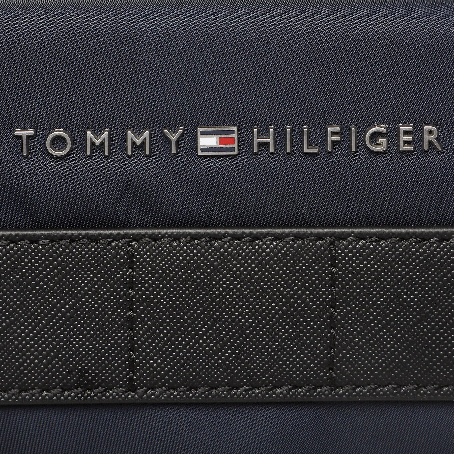 Tommy Hilfiger Geantă pentru cosmetice Th Elevated Nylon Washbag AM0AM10979 Bleumarin - Pled.ro