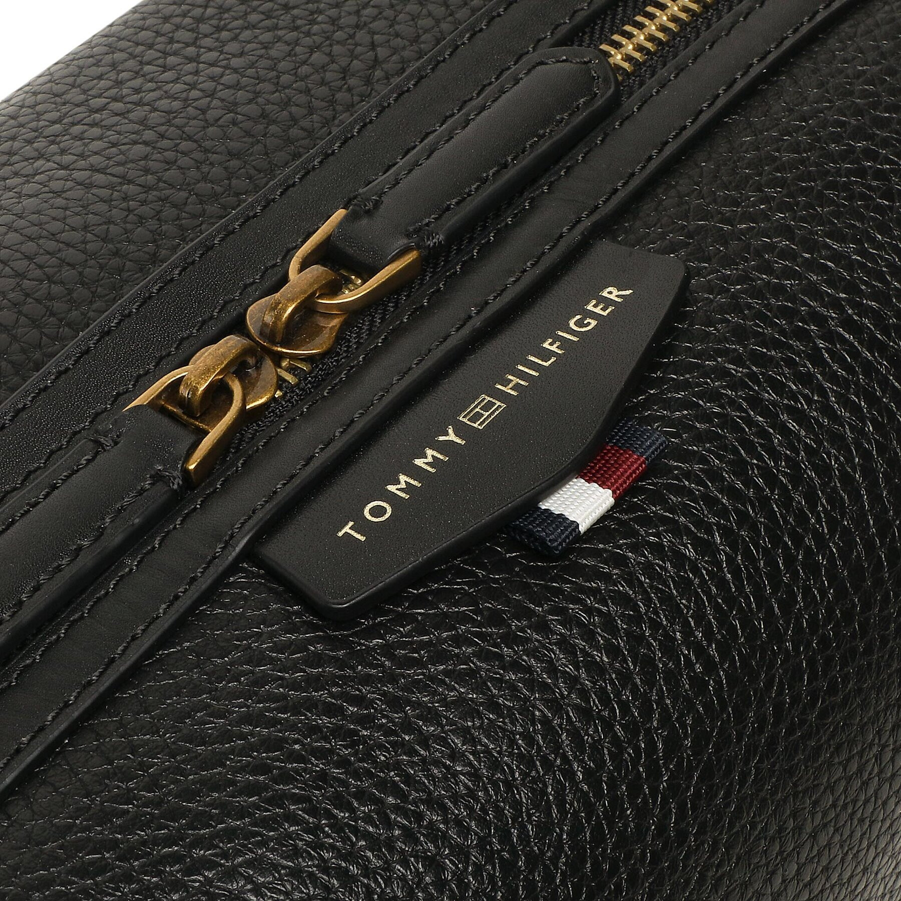 Tommy Hilfiger Geantă pentru cosmetice Th Premium Leather Washbag AM0AMI0604 Negru - Pled.ro