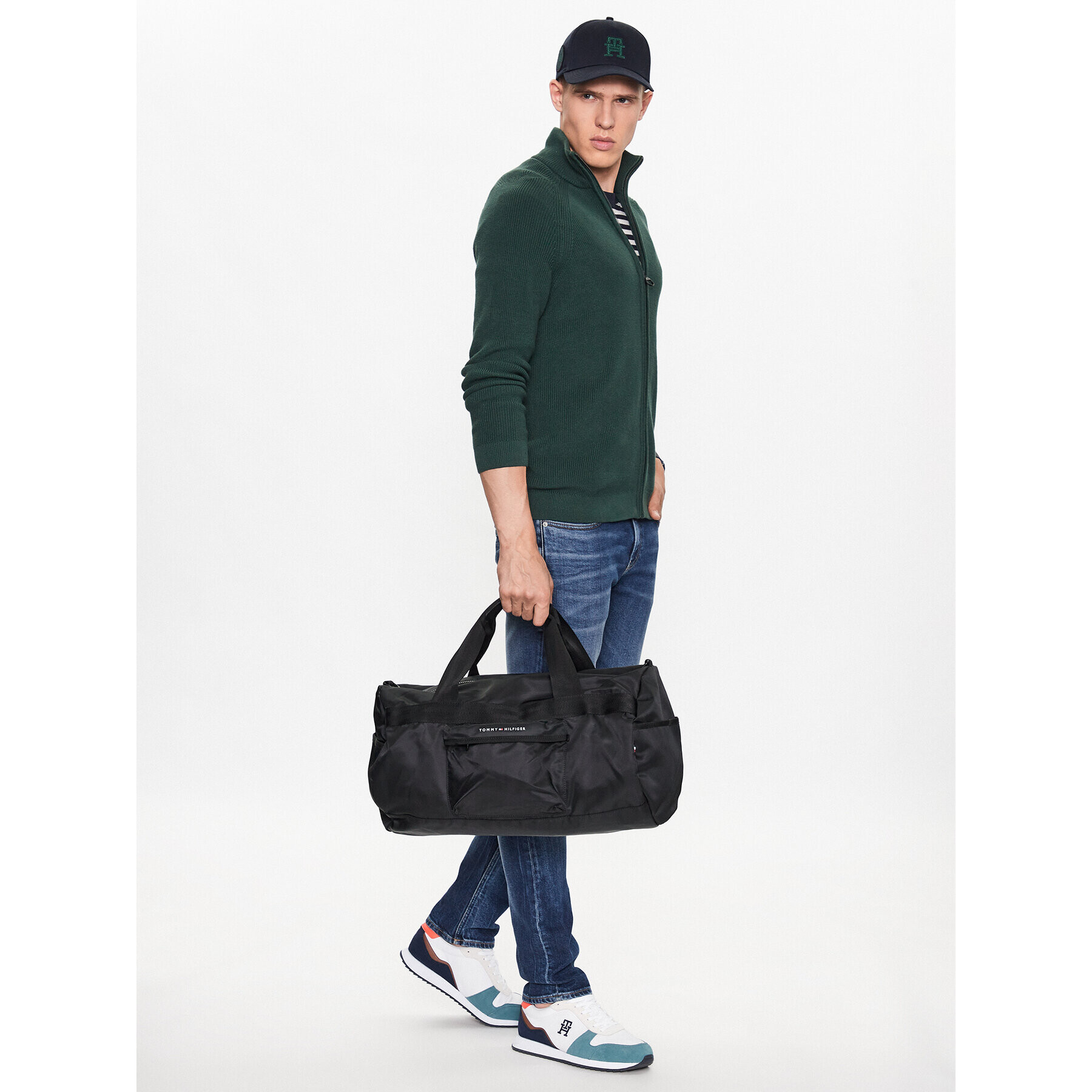 Tommy Hilfiger Geantă Th Skyline Duffle AM0AM10913 Negru - Pled.ro