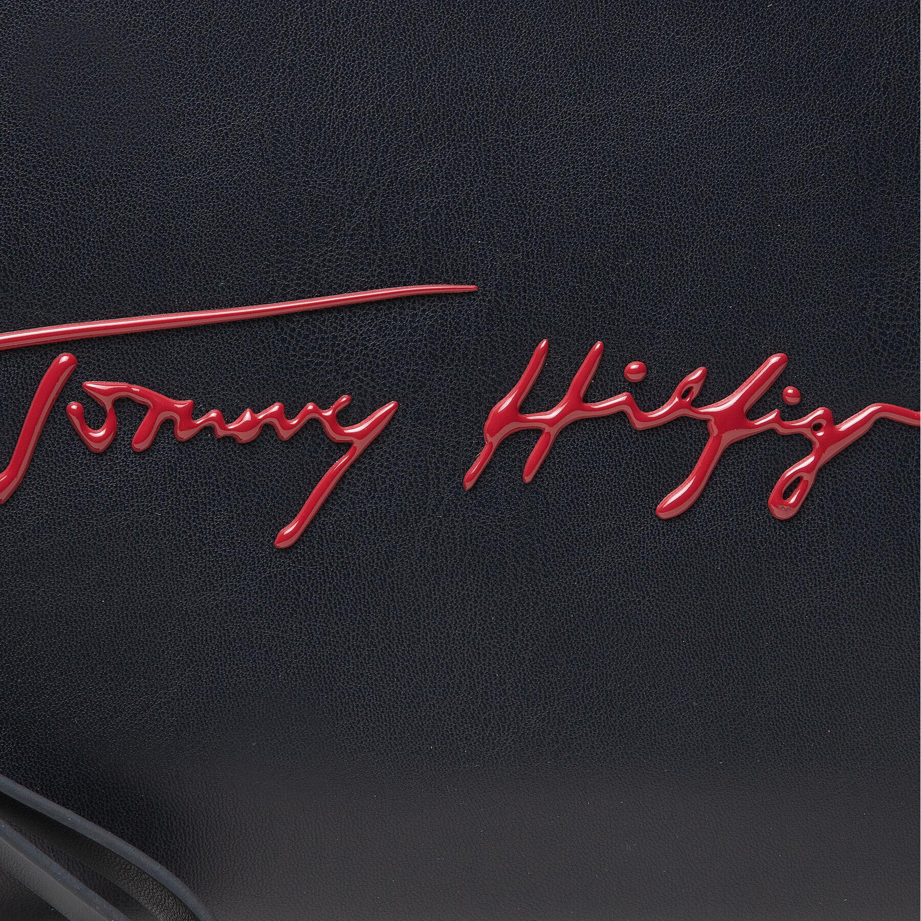 Tommy Hilfiger Husă pentru tabletă Iconic Tommy Tablet Case Sign AW0AW10533 Bleumarin - Pled.ro