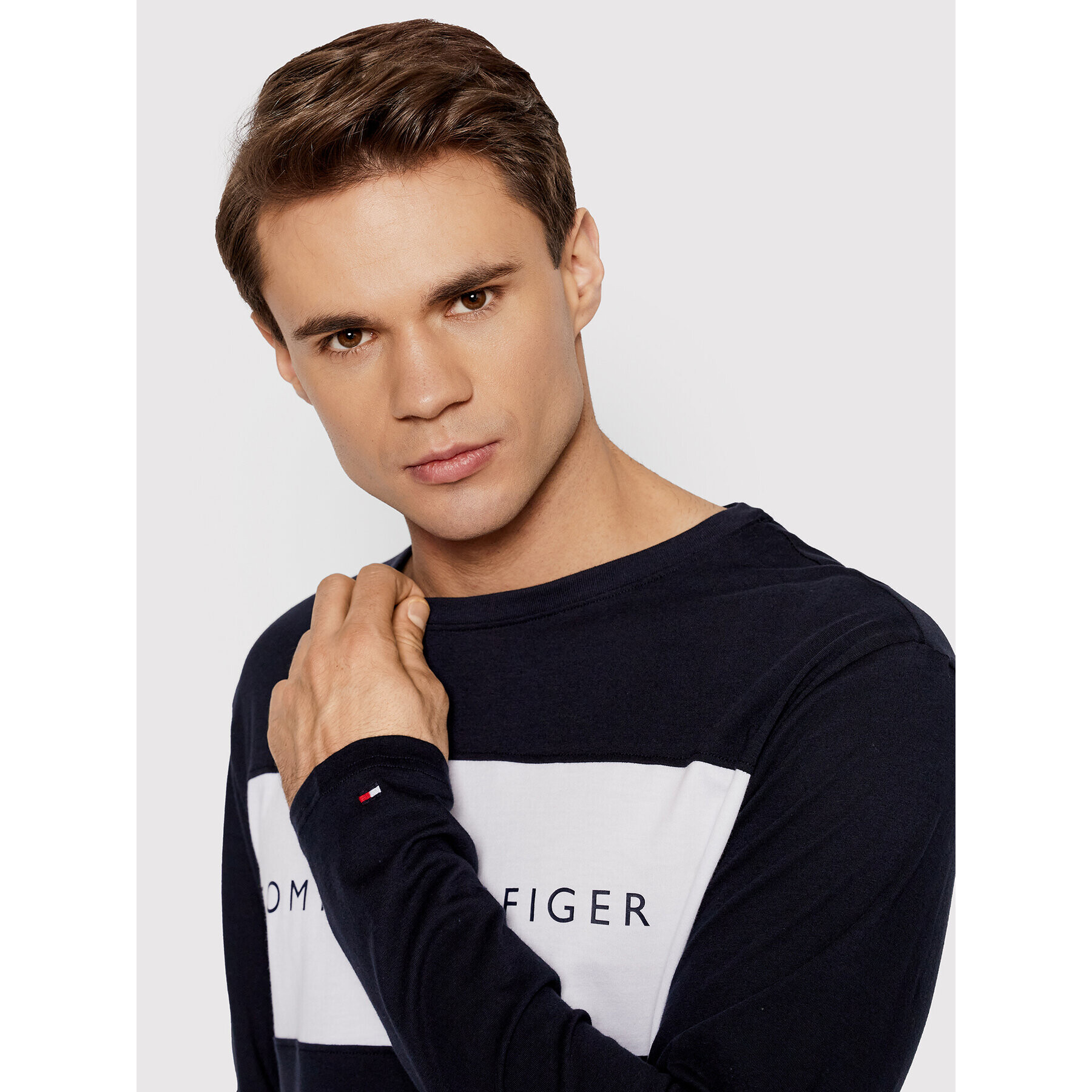 Tommy Hilfiger Longsleeve Logo Flag UM0UM01906 Bleumarin Regular Fit - Pled.ro