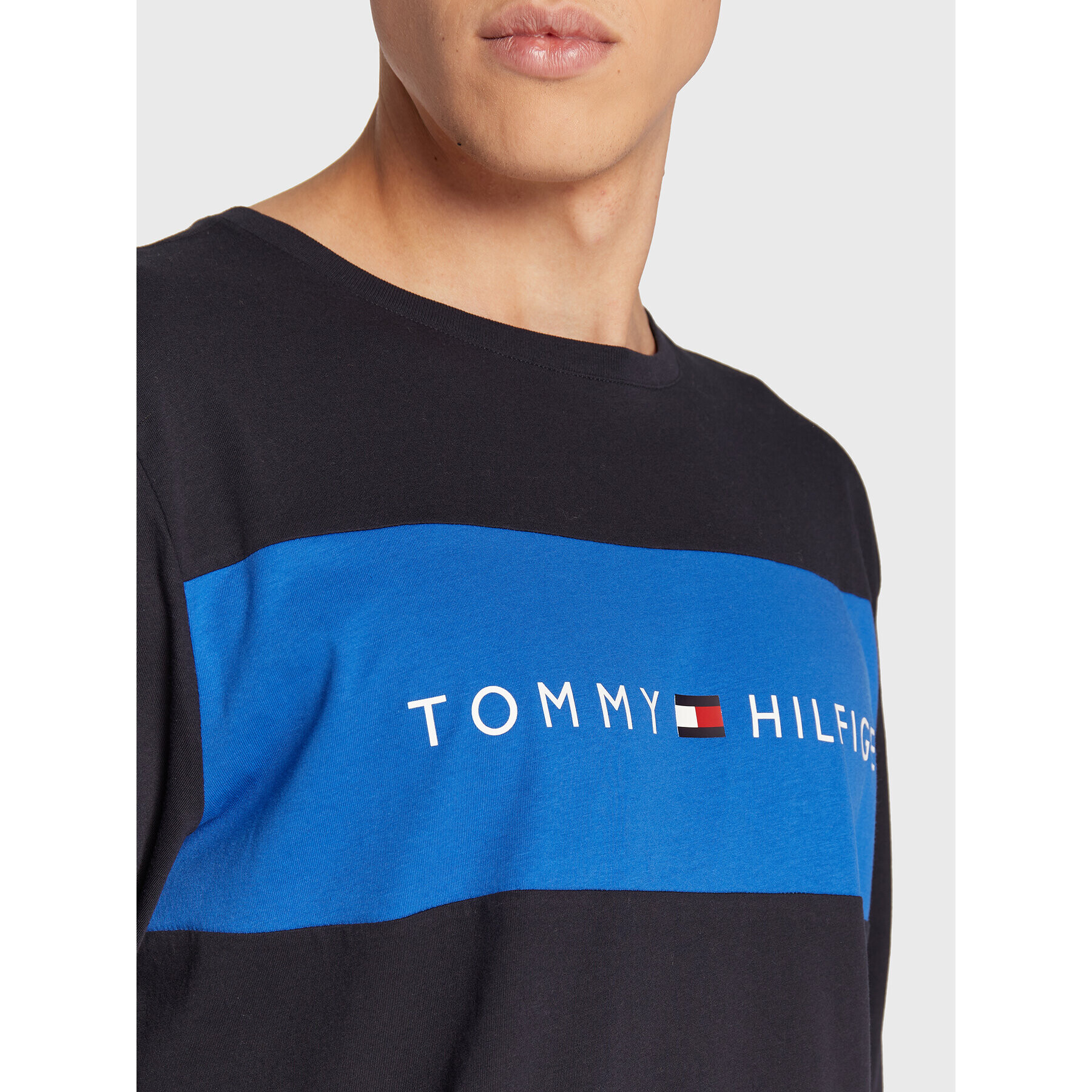 Tommy Hilfiger Longsleeve UM0UM01906 Bleumarin Regular Fit - Pled.ro