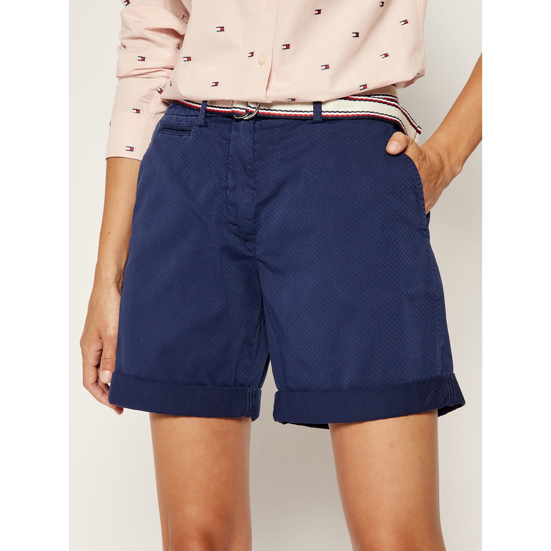 Tommy Hilfiger Pantalon scurți din material Dobby WW0WW27569 Bleumarin Regular Fit - Pled.ro