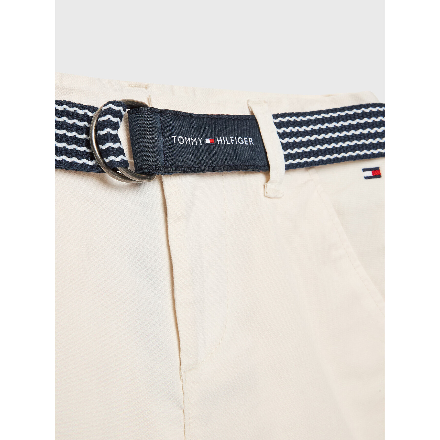 Tommy Hilfiger Pantalon scurți din material Essential KB0KB08127 D Alb Slim Fit - Pled.ro