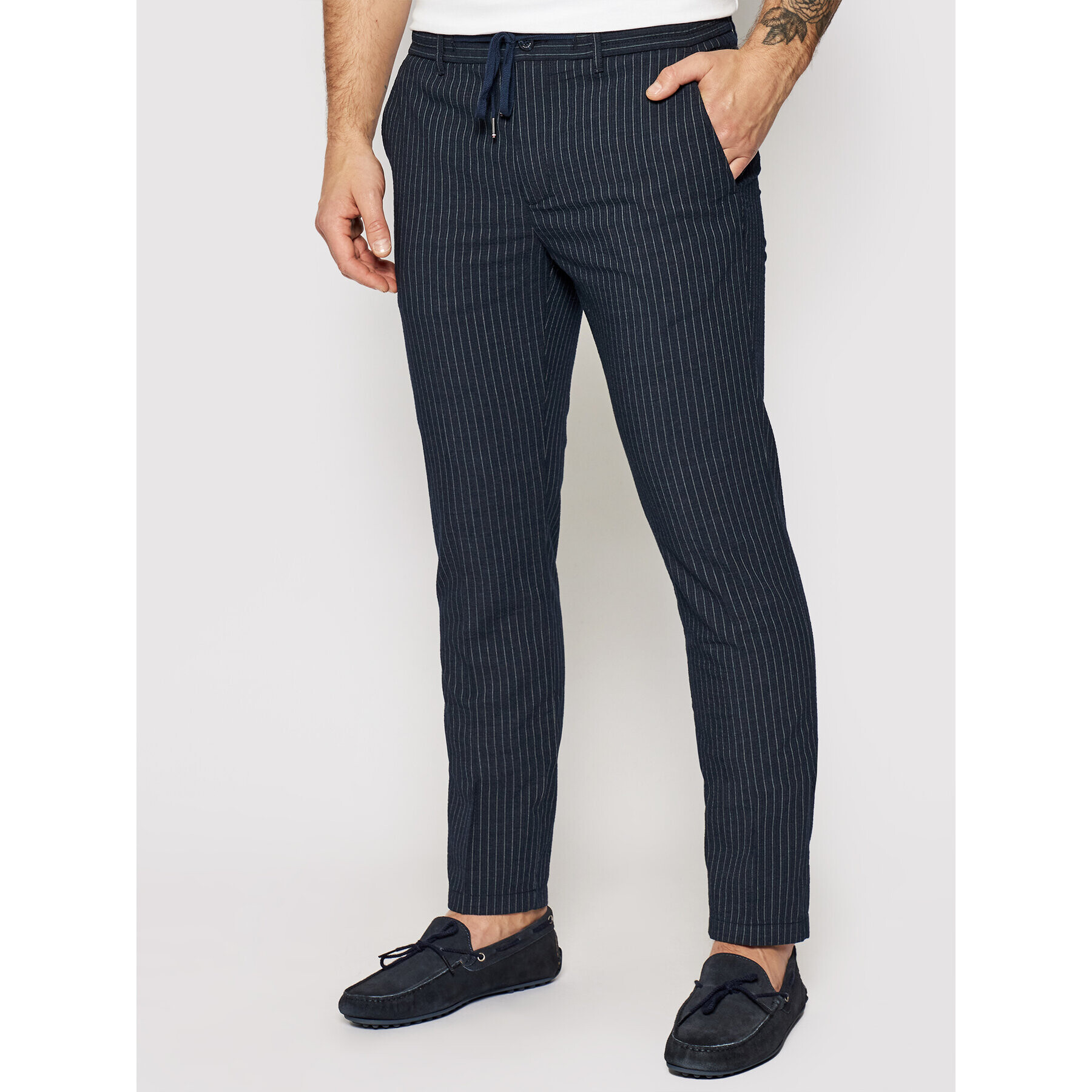 Tommy Hilfiger Pantaloni din material Bleecker Stripe Seer MW0MW17923 Bleumarin Slim Fit - Pled.ro