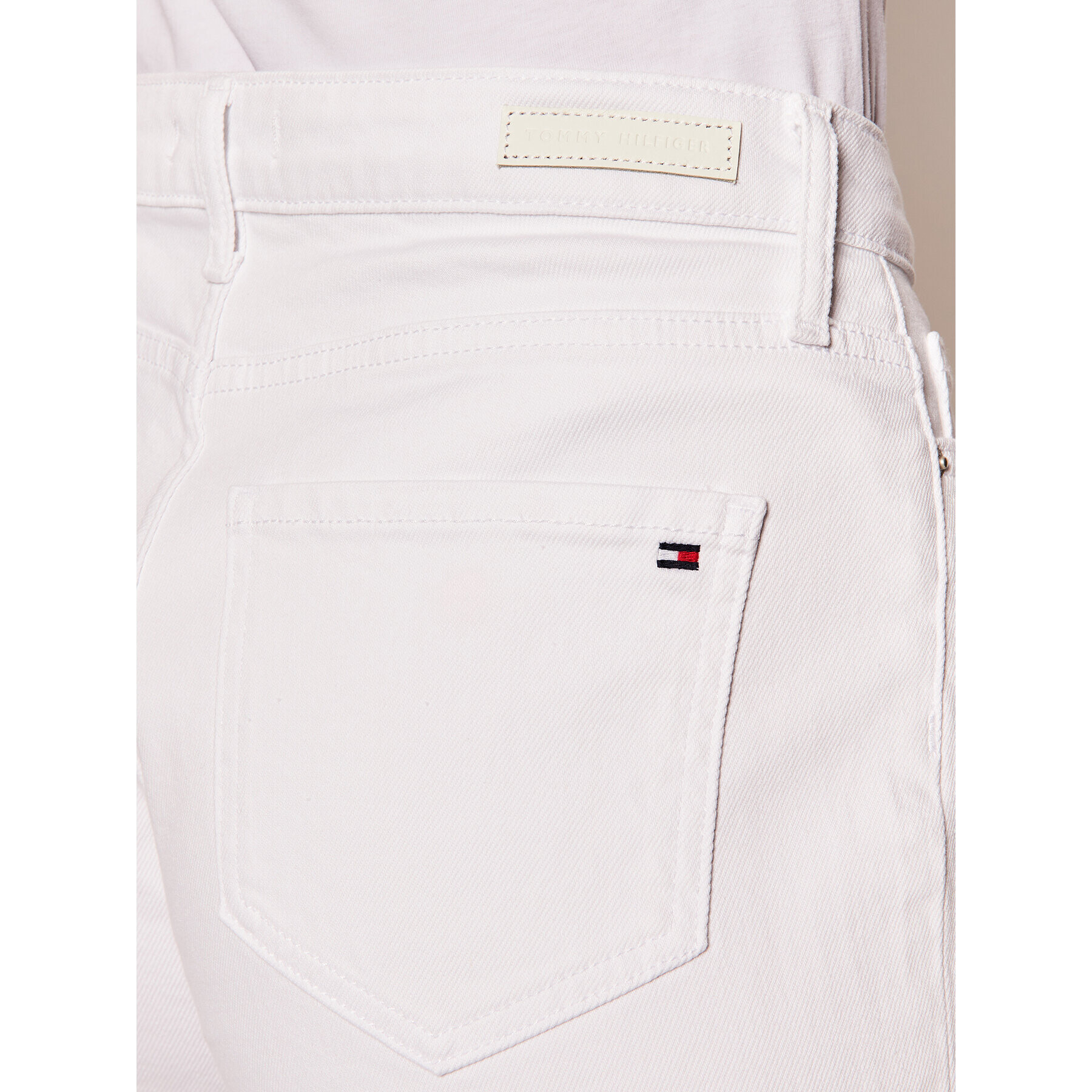 Tommy Hilfiger Pantaloni scurți de blugi Rome WW0WW27414 Alb Slim Fit - Pled.ro