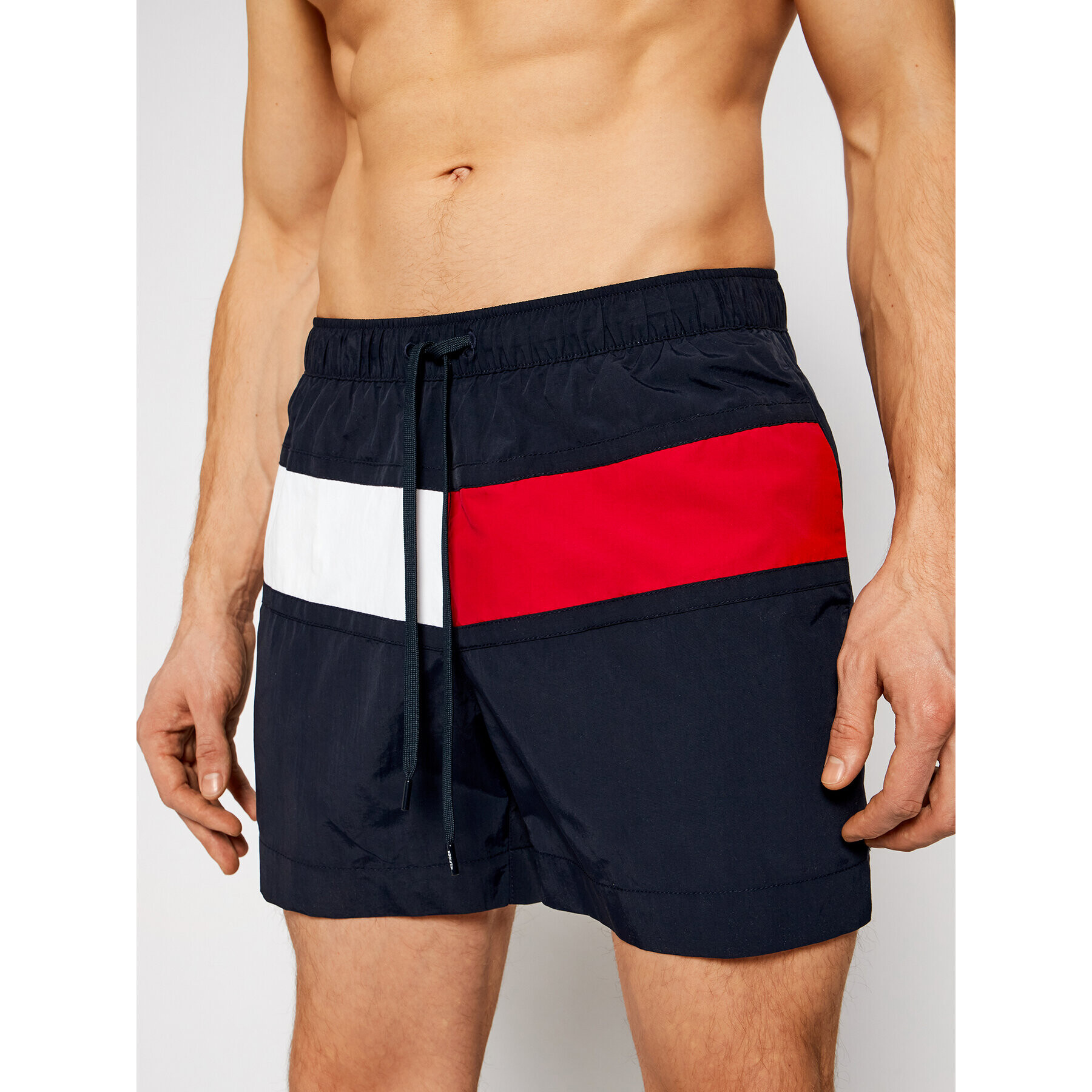 Tommy Hilfiger Pantaloni scurți pentru înot Medium Drawstring UM0UM02055 Bleumarin Regular Fit - Pled.ro