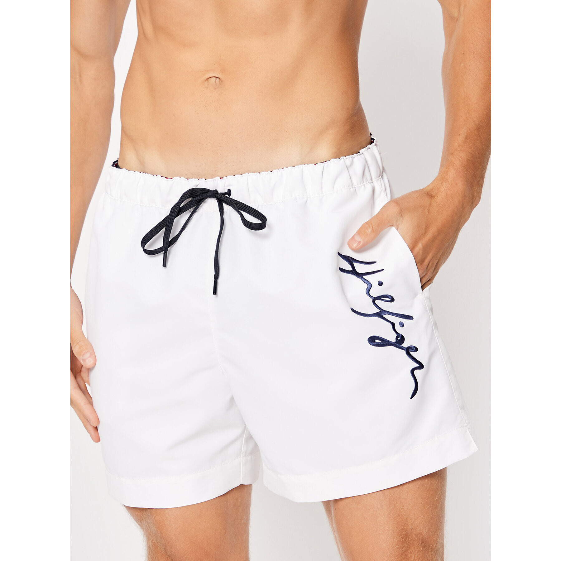 Tommy Hilfiger Pantaloni scurți pentru înot Medium Drawstring UM0UM02299 Alb Regular Fit - Pled.ro