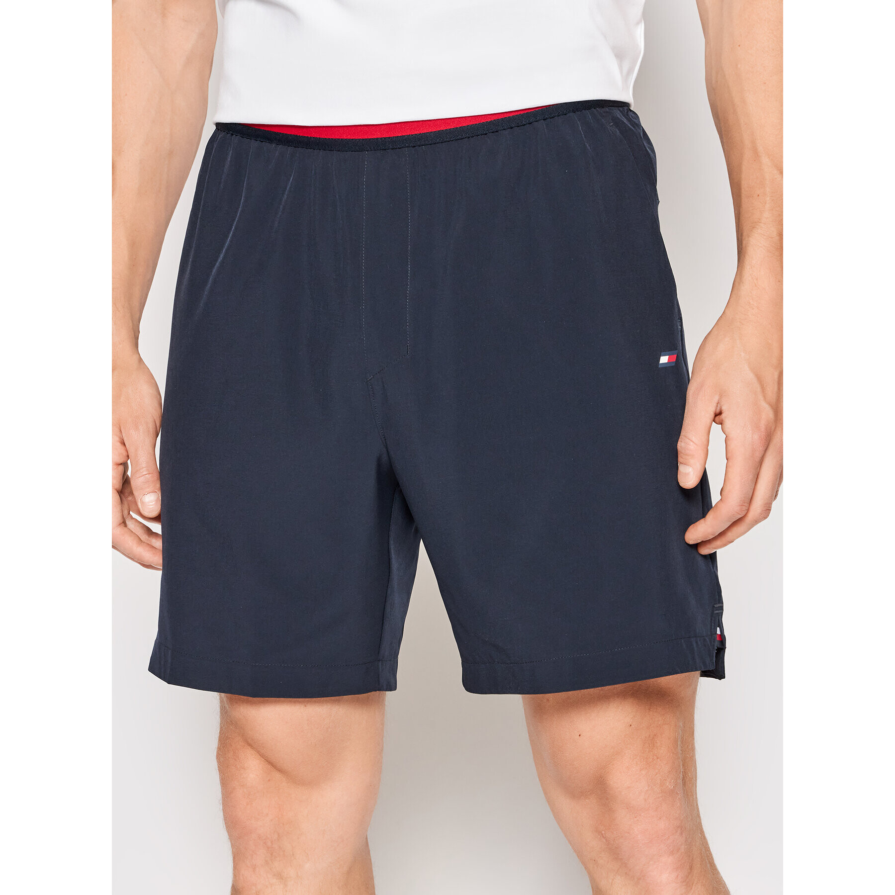 Tommy Hilfiger Pantaloni scurți sport Essential Training MW0MW22881 Bleumarin Regular Fit - Pled.ro