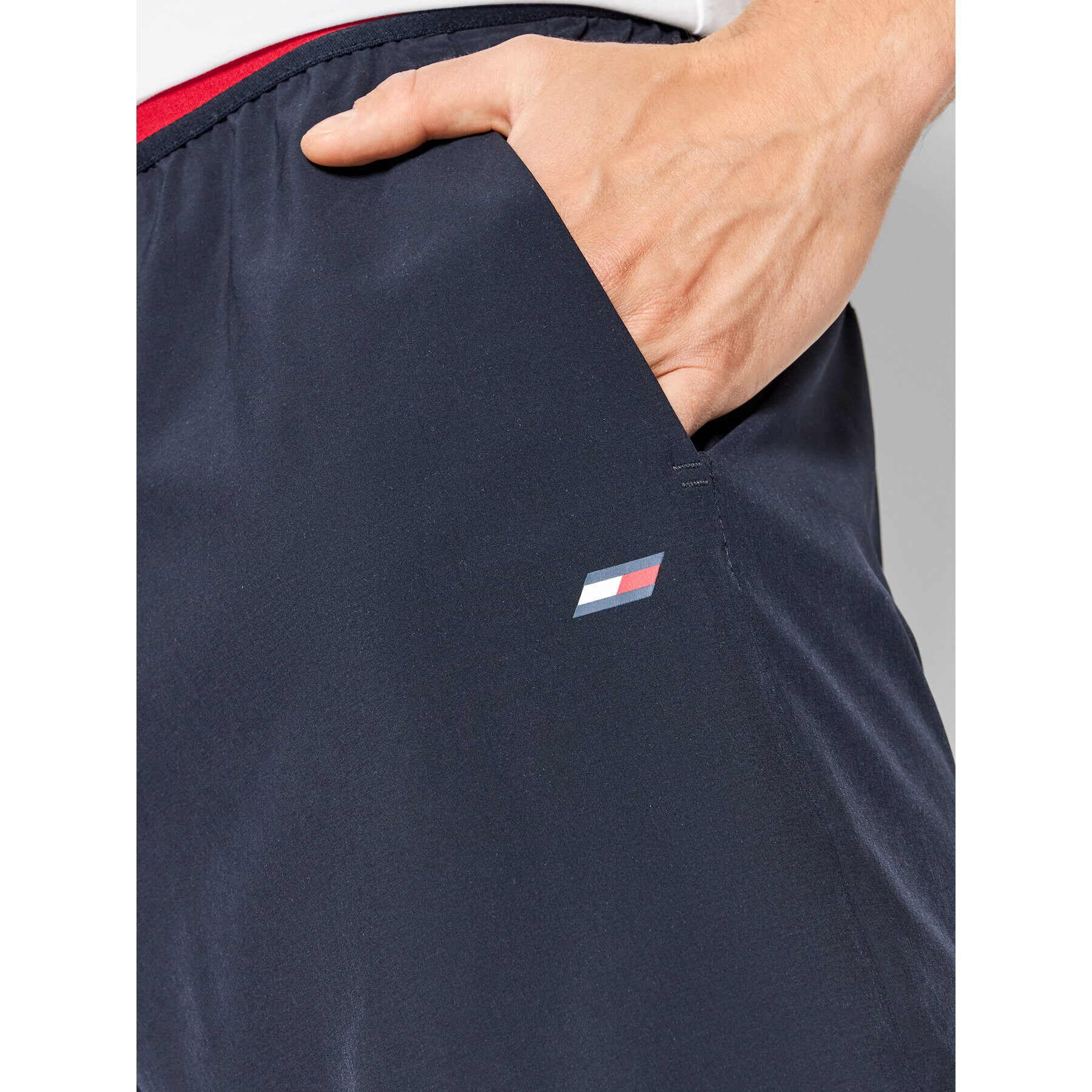 Tommy Hilfiger Pantaloni scurți sport Essential Training MW0MW22881 Bleumarin Regular Fit - Pled.ro