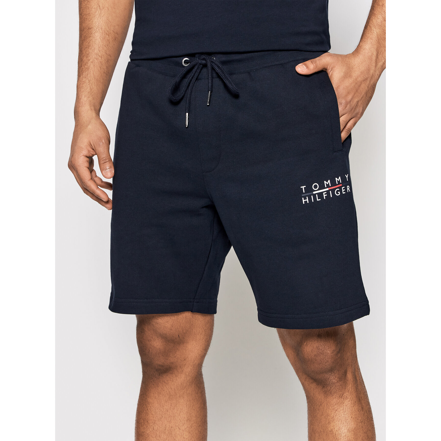 Tommy Hilfiger Pantaloni scurți sport Square Logo MW0MW24152 Bleumarin Regular Fit - Pled.ro