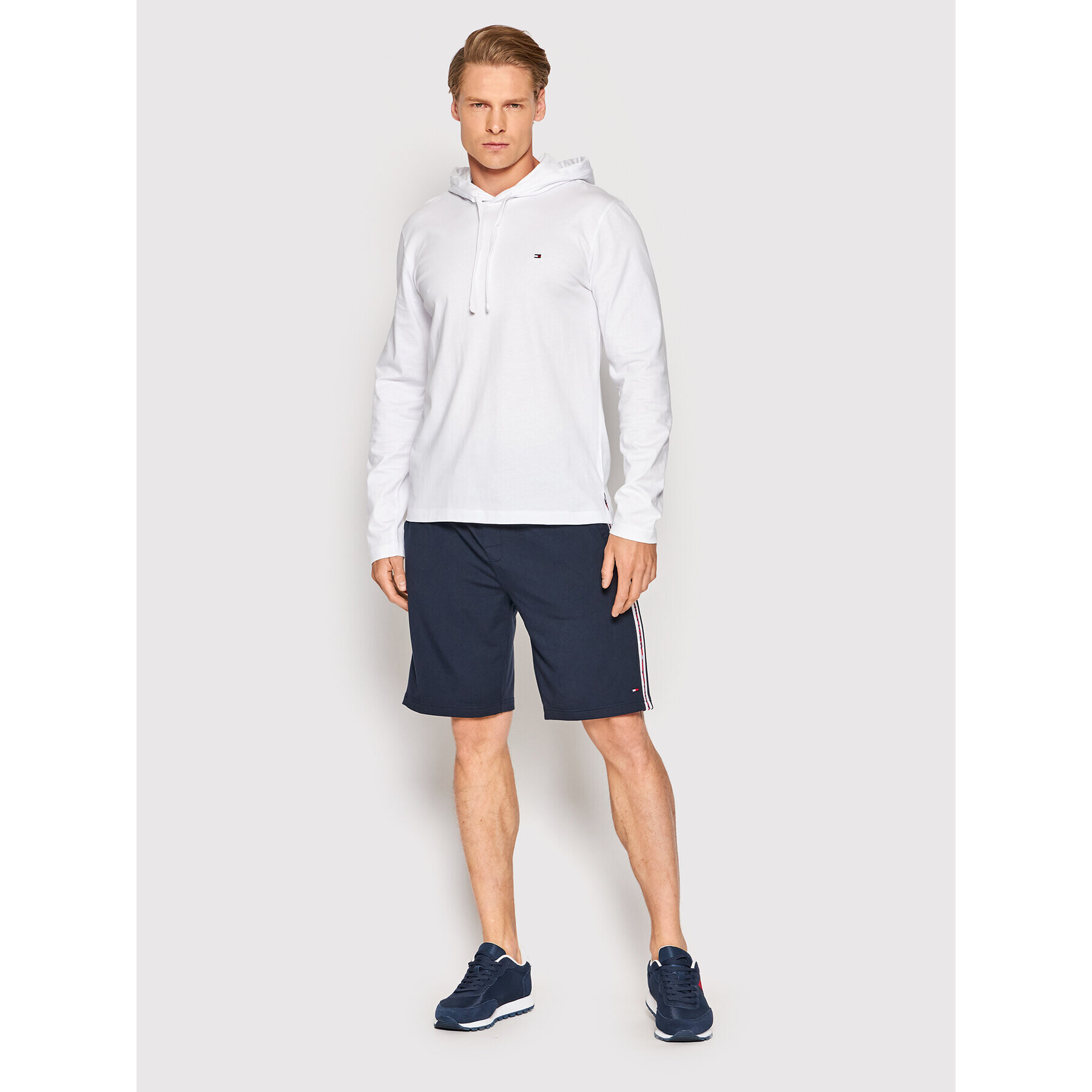 Tommy Hilfiger Pantaloni scurți sport Track UM0UM01938 Bleumarin Regular Fit - Pled.ro