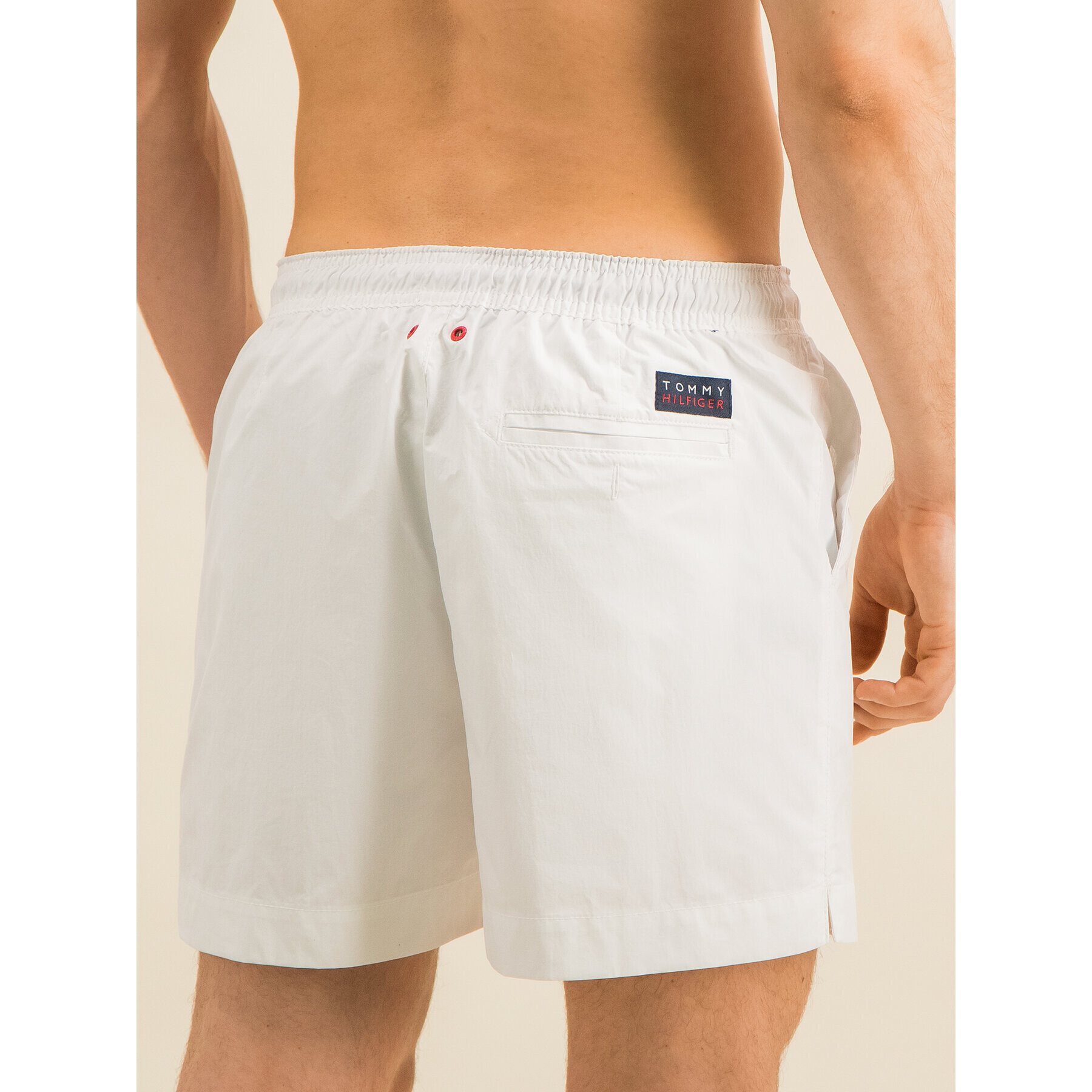 Tommy Hilfiger Pantaloni scurți pentru înot Medium Drawstring UM0UM01710 Alb Regular Fit - Pled.ro