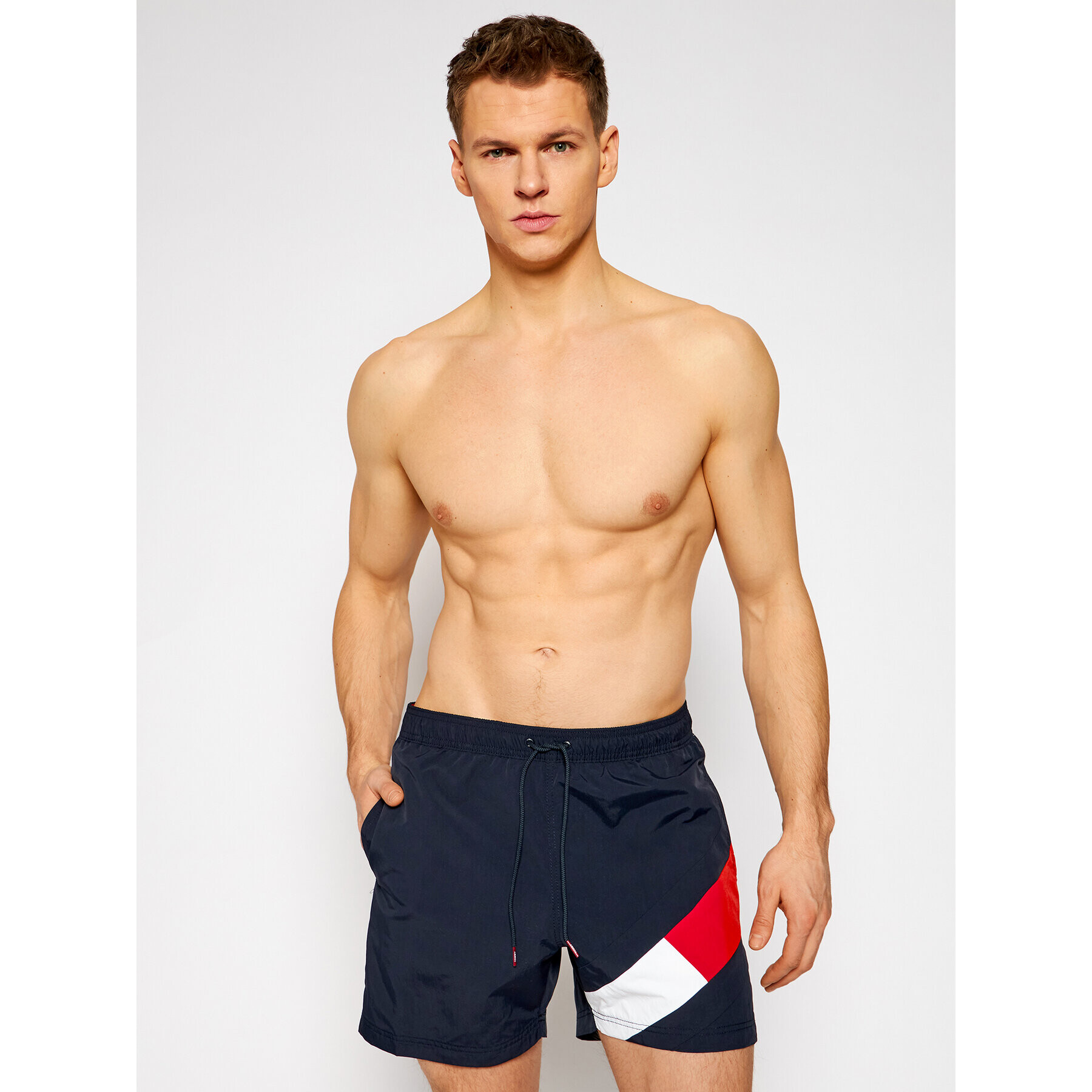 Tommy Hilfiger Pantaloni scurți pentru înot Sf Medium Drawstring UM0UM02048 Bleumarin Slim Fit - Pled.ro