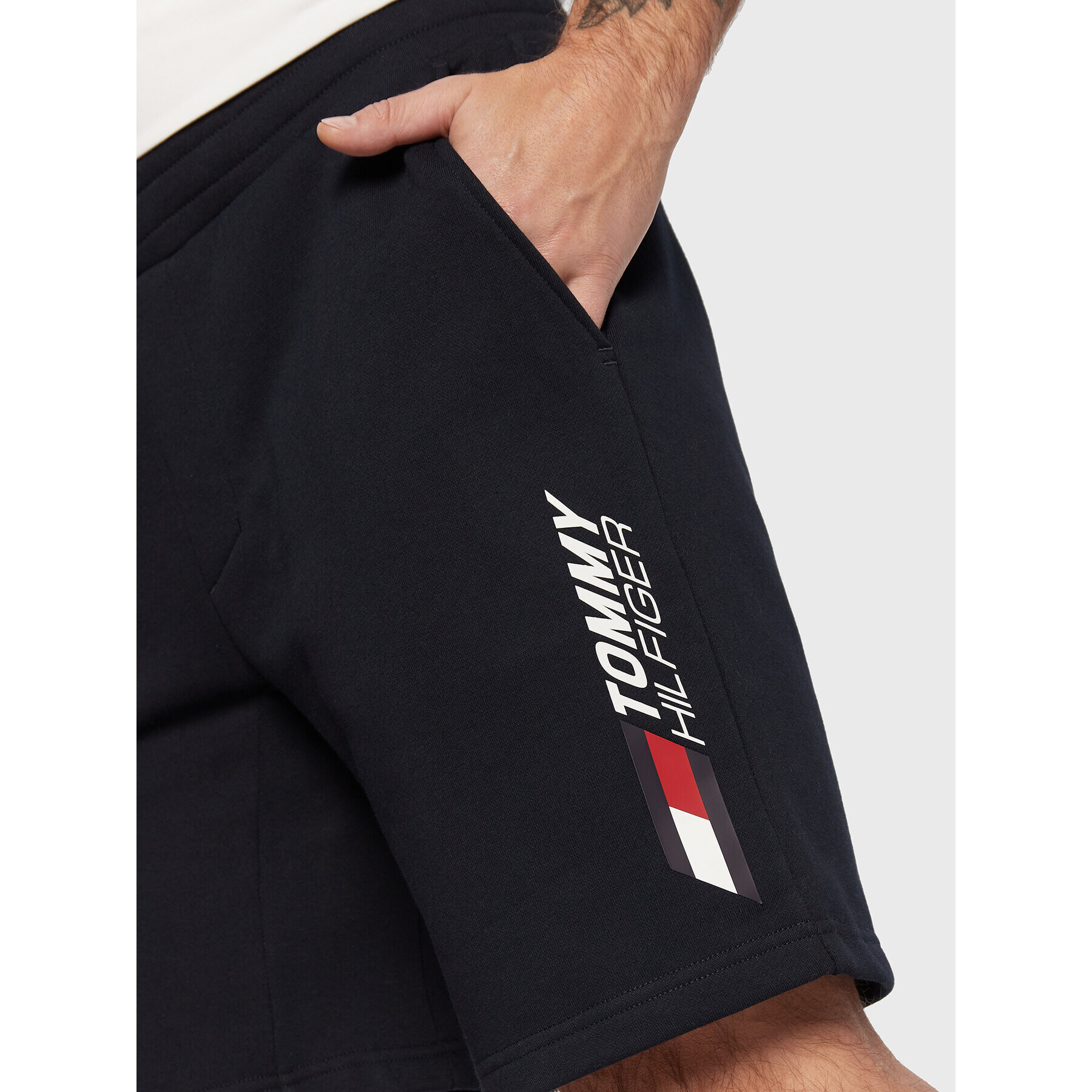 Tommy Hilfiger Pantaloni scurți sport Essentials MW0MW27925 Bleumarin Regular Fit - Pled.ro