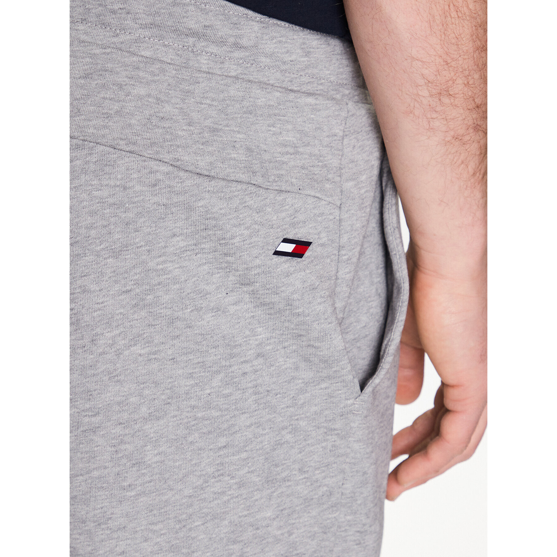 Tommy Hilfiger Pantaloni scurți sport Essentials MW0MW30398 Gri Regular Fit - Pled.ro