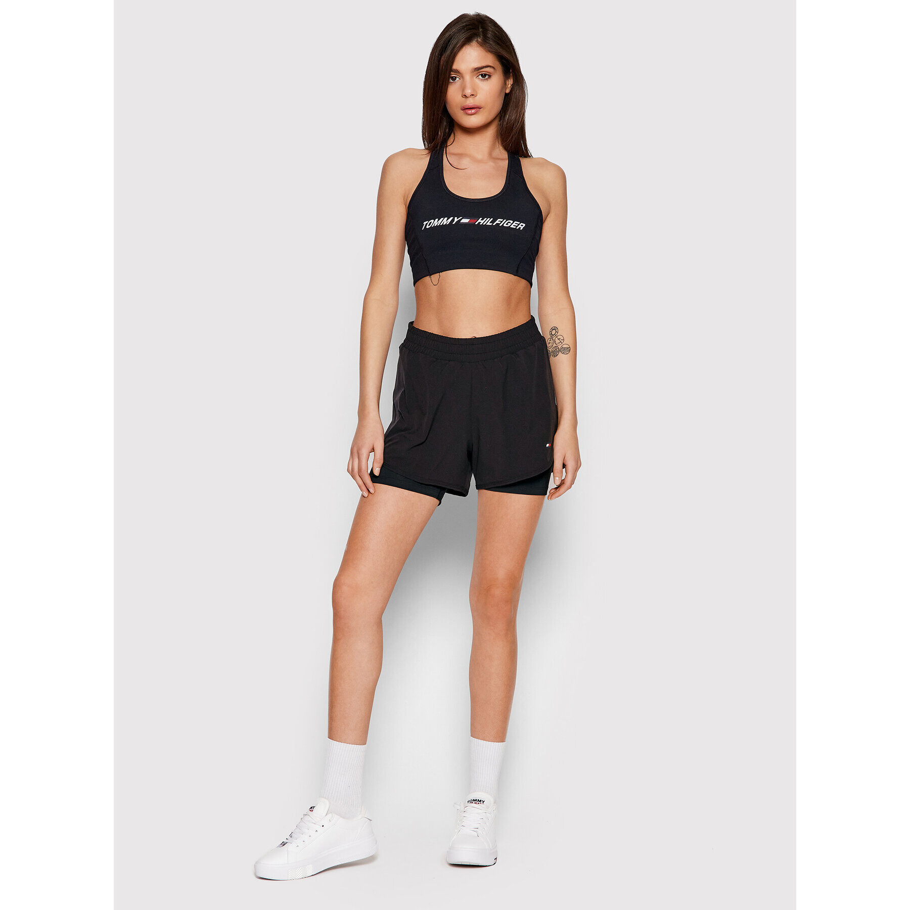 Tommy Hilfiger Pantaloni scurți sport Performance 2-in-1 S10S101148 Negru Regular Fit - Pled.ro