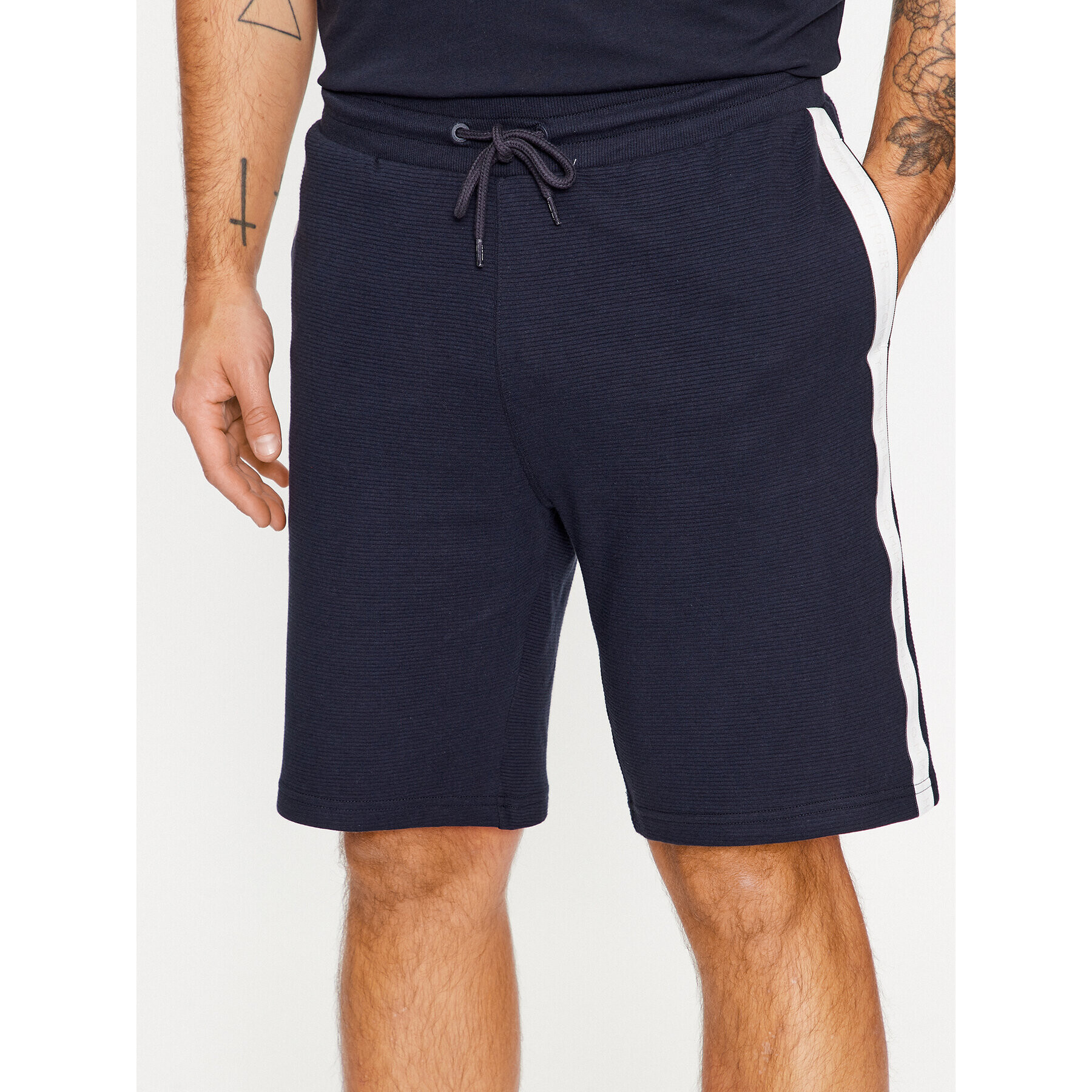 Tommy Hilfiger Pantaloni scurți sport UM0UM03008 Bleumarin Regular Fit - Pled.ro