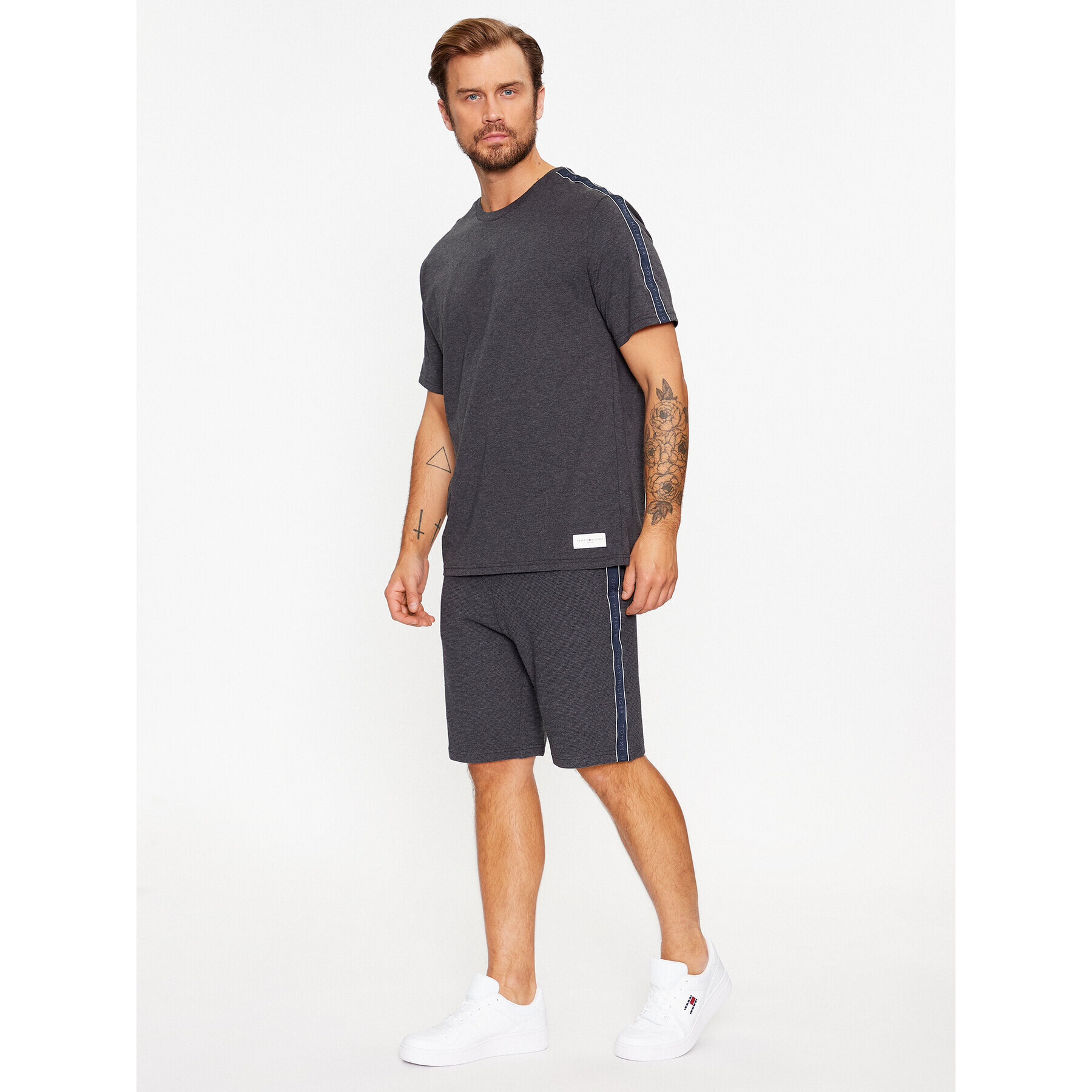 Tommy Hilfiger Pantaloni scurți sport UM0UM03008 Gri Regular Fit - Pled.ro