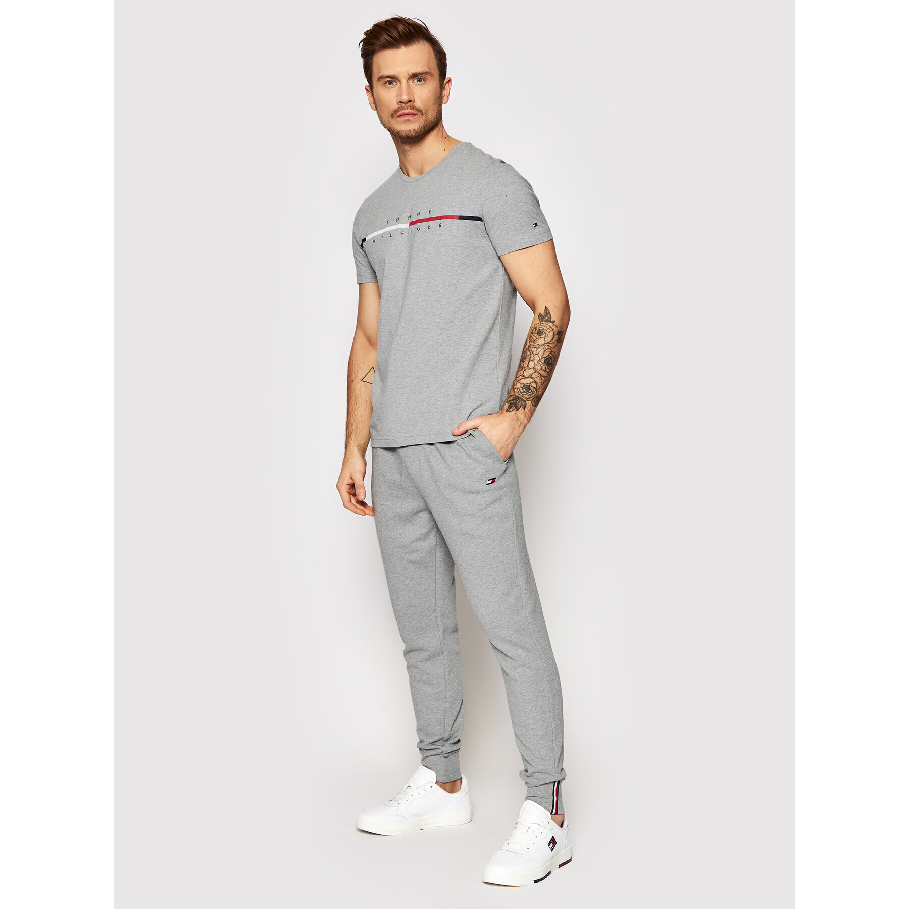 Tommy Hilfiger Pantaloni trening Essential Logo Terry MW0MW24876 Gri Regular Fit - Pled.ro