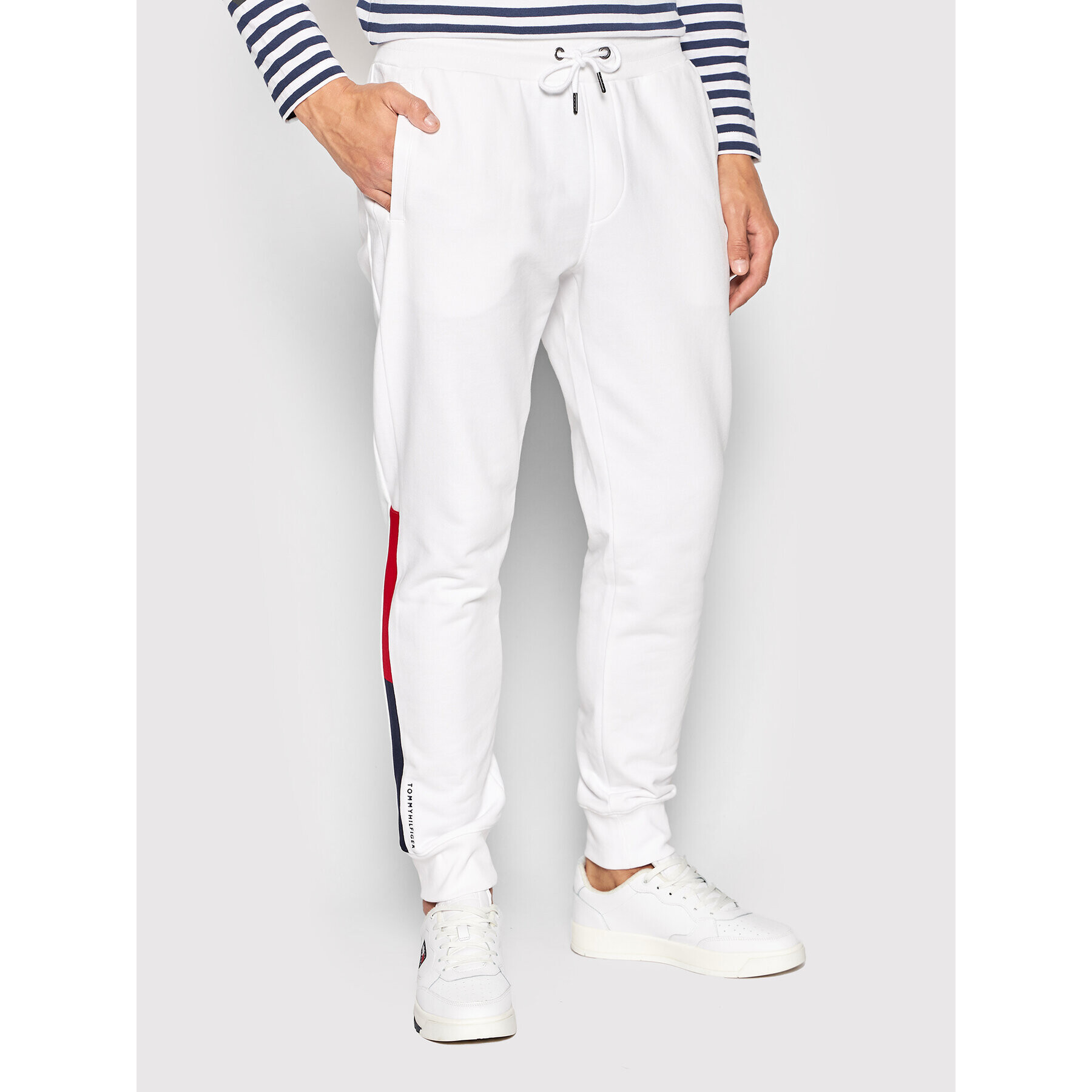 Tommy Hilfiger Pantaloni trening Jacquard MW0MW24537 Alb Regular Fit - Pled.ro