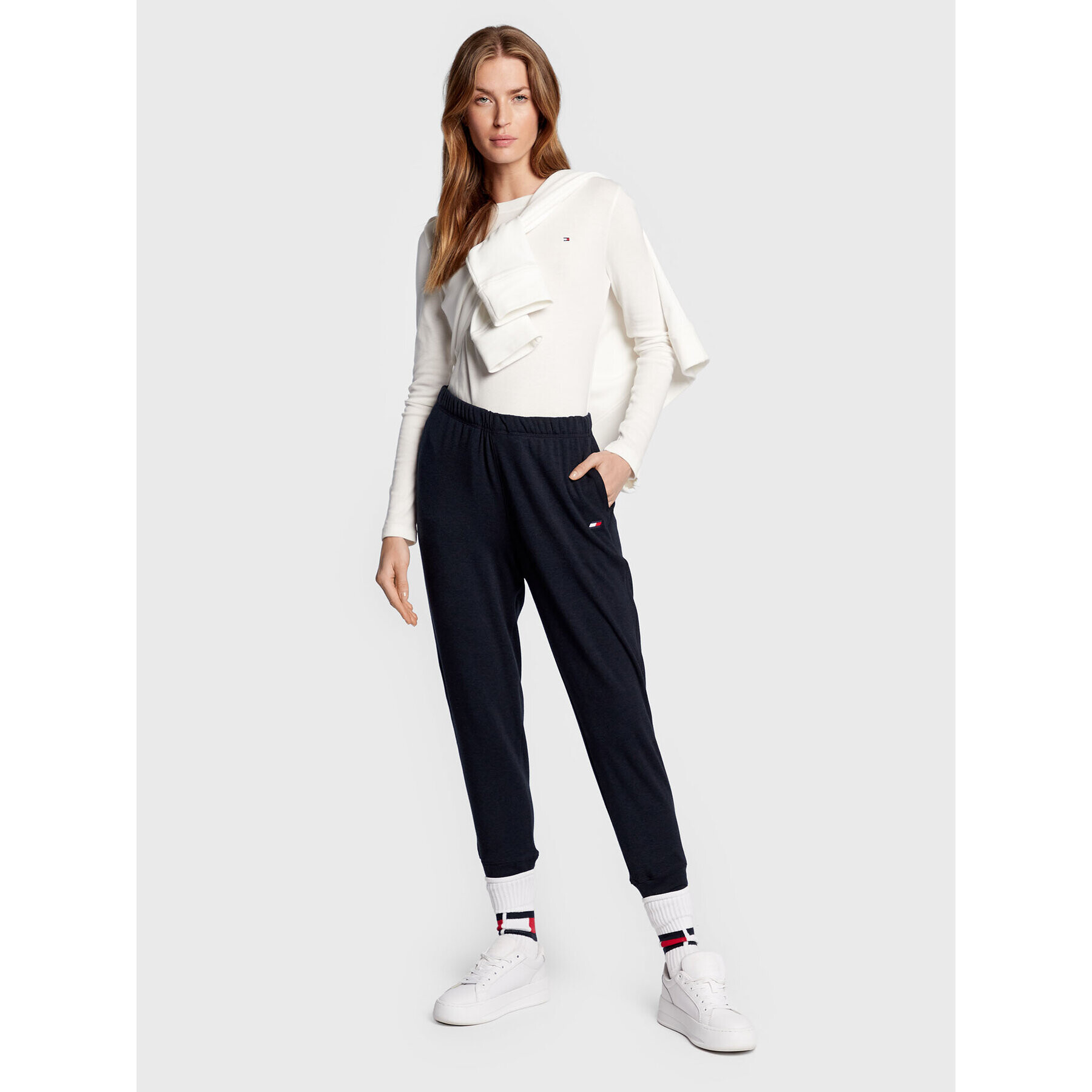 Tommy Hilfiger Pantaloni trening S10S101535 Bleumarin Relaxed Fit - Pled.ro