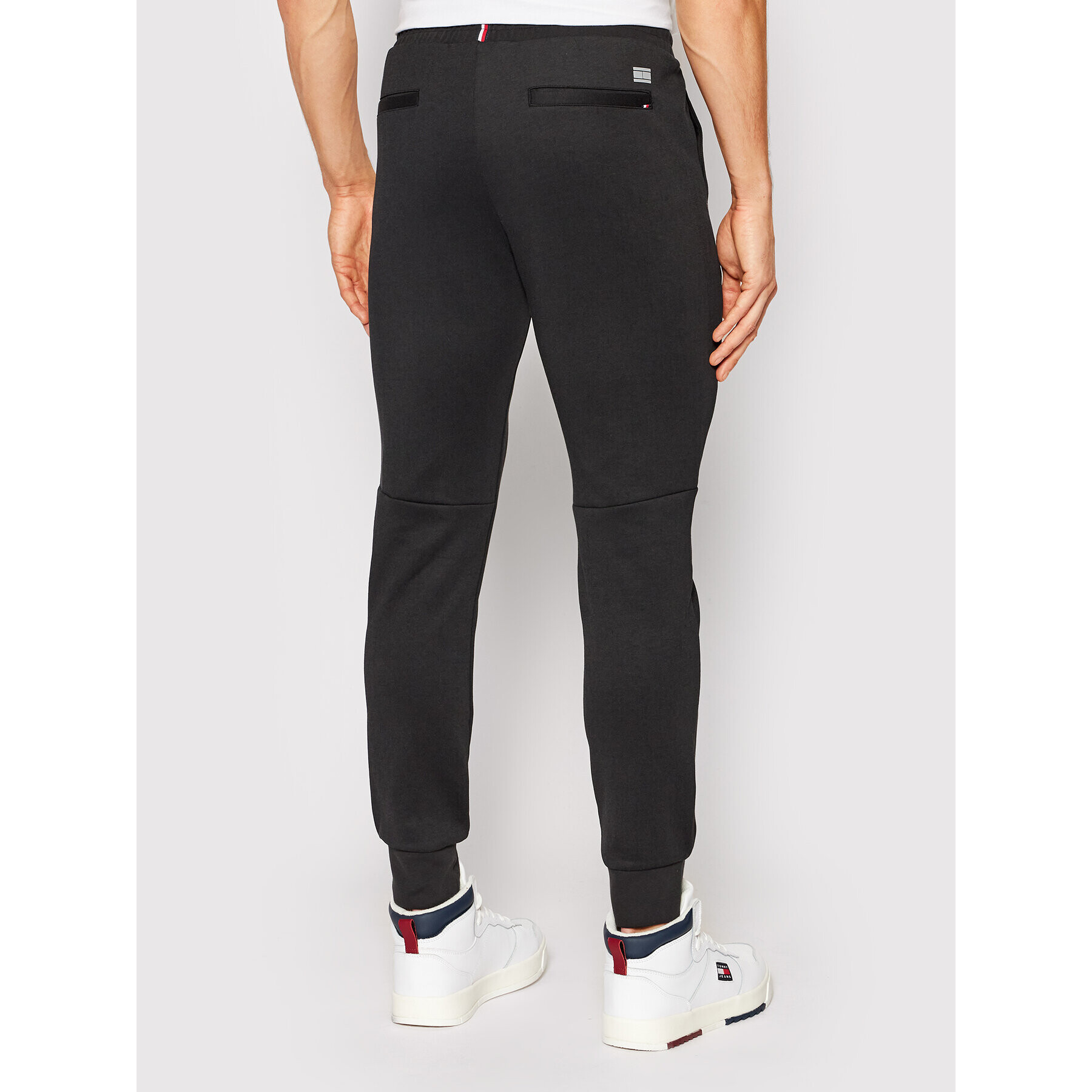 Tommy Hilfiger Pantaloni trening Tech Essentials MW0MW19792 Negru Regular Fit - Pled.ro