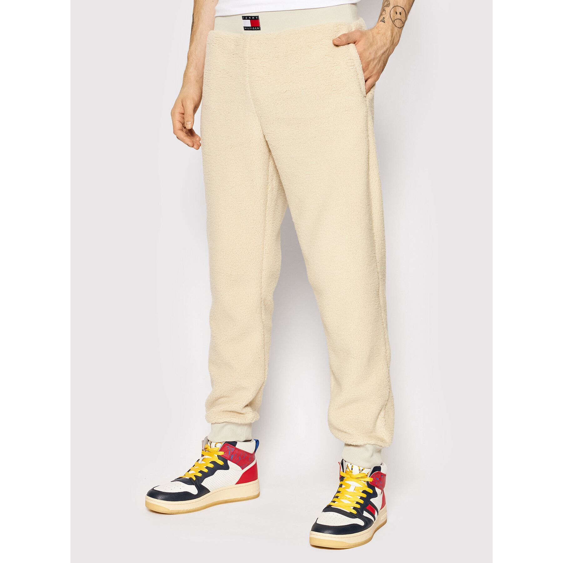 Tommy Hilfiger Pantaloni trening UM0UM02361 Bej Regular Fit - Pled.ro