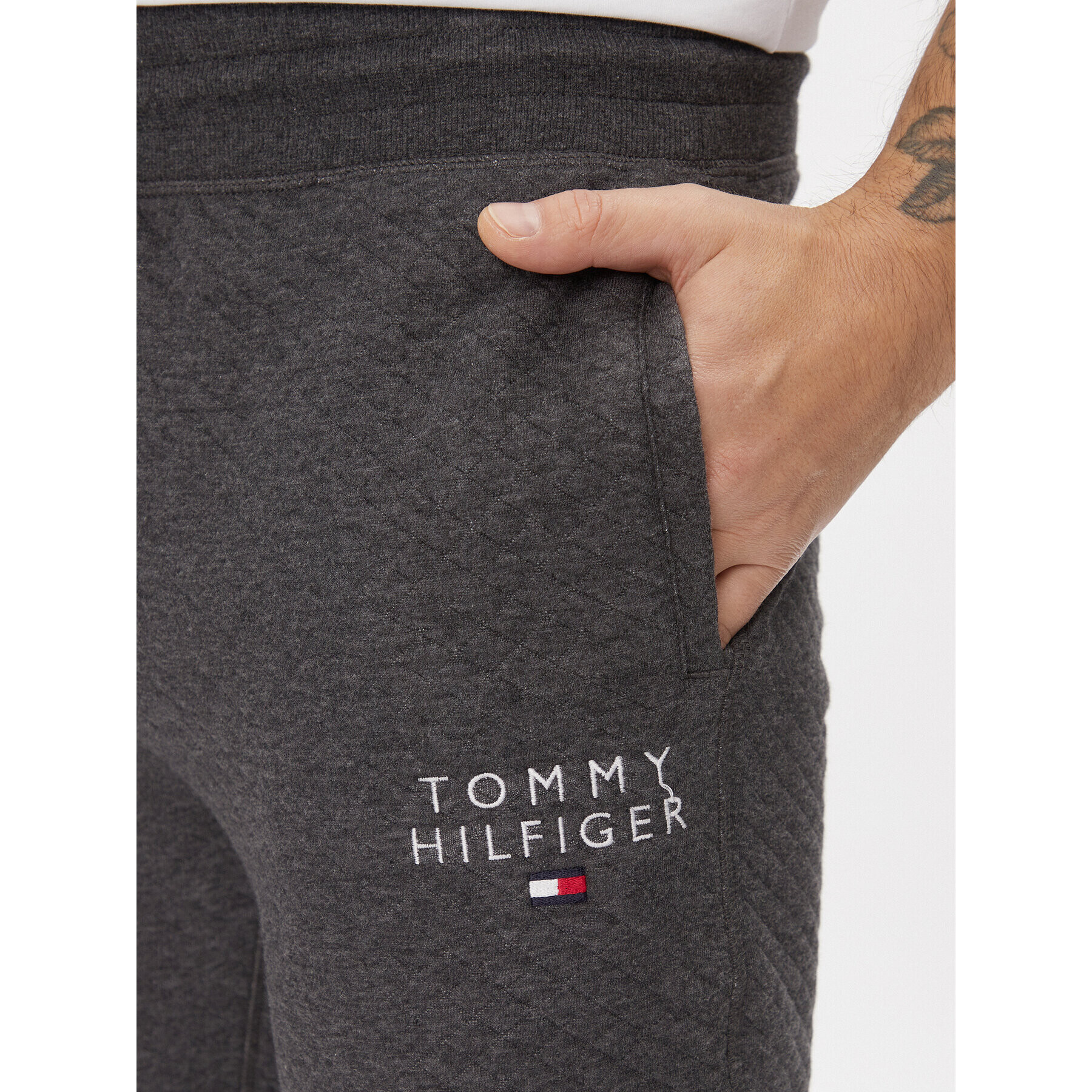 Tommy Hilfiger Pantaloni trening UM0UM02983 Gri Regular Fit - Pled.ro