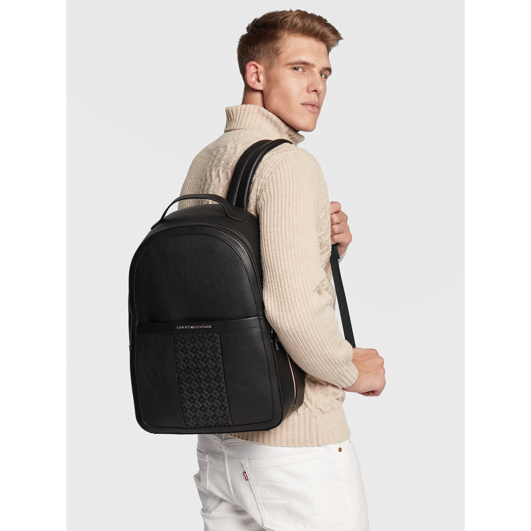 Tommy Hilfiger Rucsac Central Backpack AM0AM09152 Negru - Pled.ro