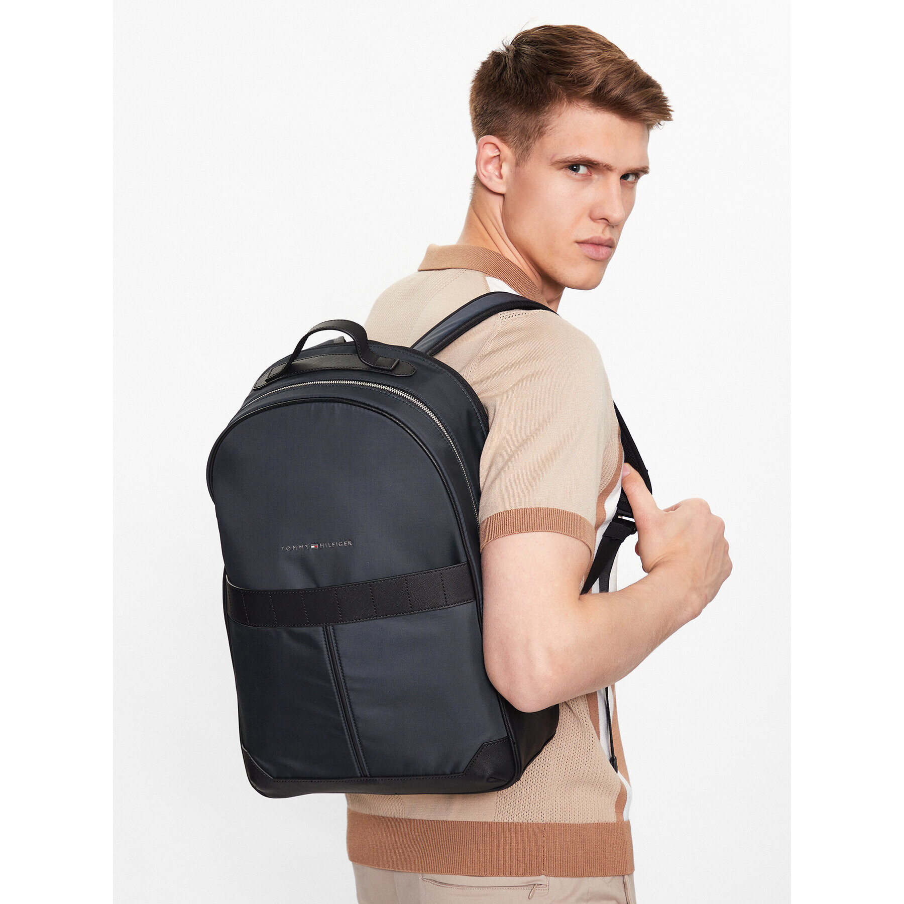 Tommy Hilfiger Rucsac Th Elevated Nylon Backpack AM0AM10939 Bleumarin - Pled.ro