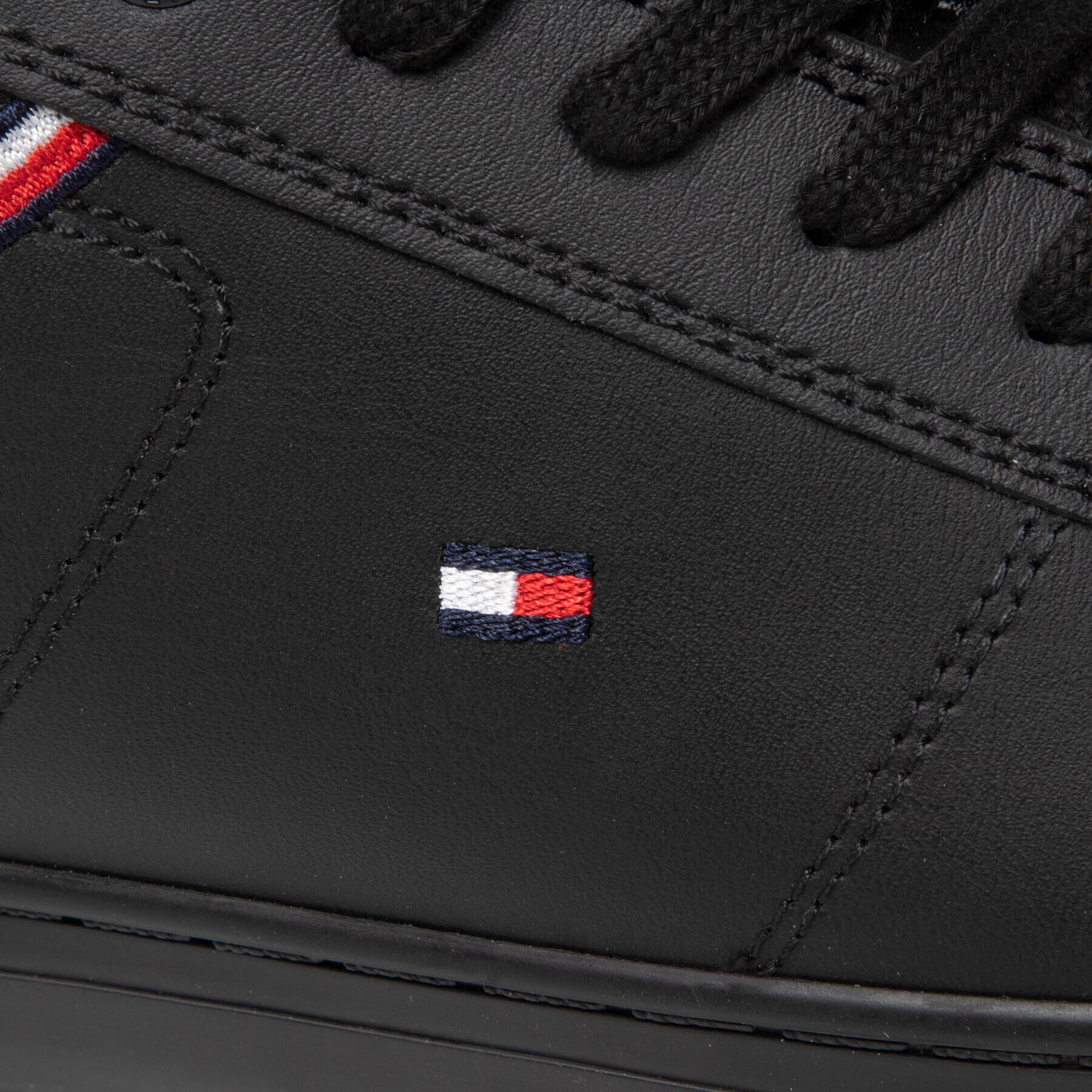 Tommy Hilfiger Sneakers Essential Leather Sneaker Detail FM0FM03887 Negru - Pled.ro