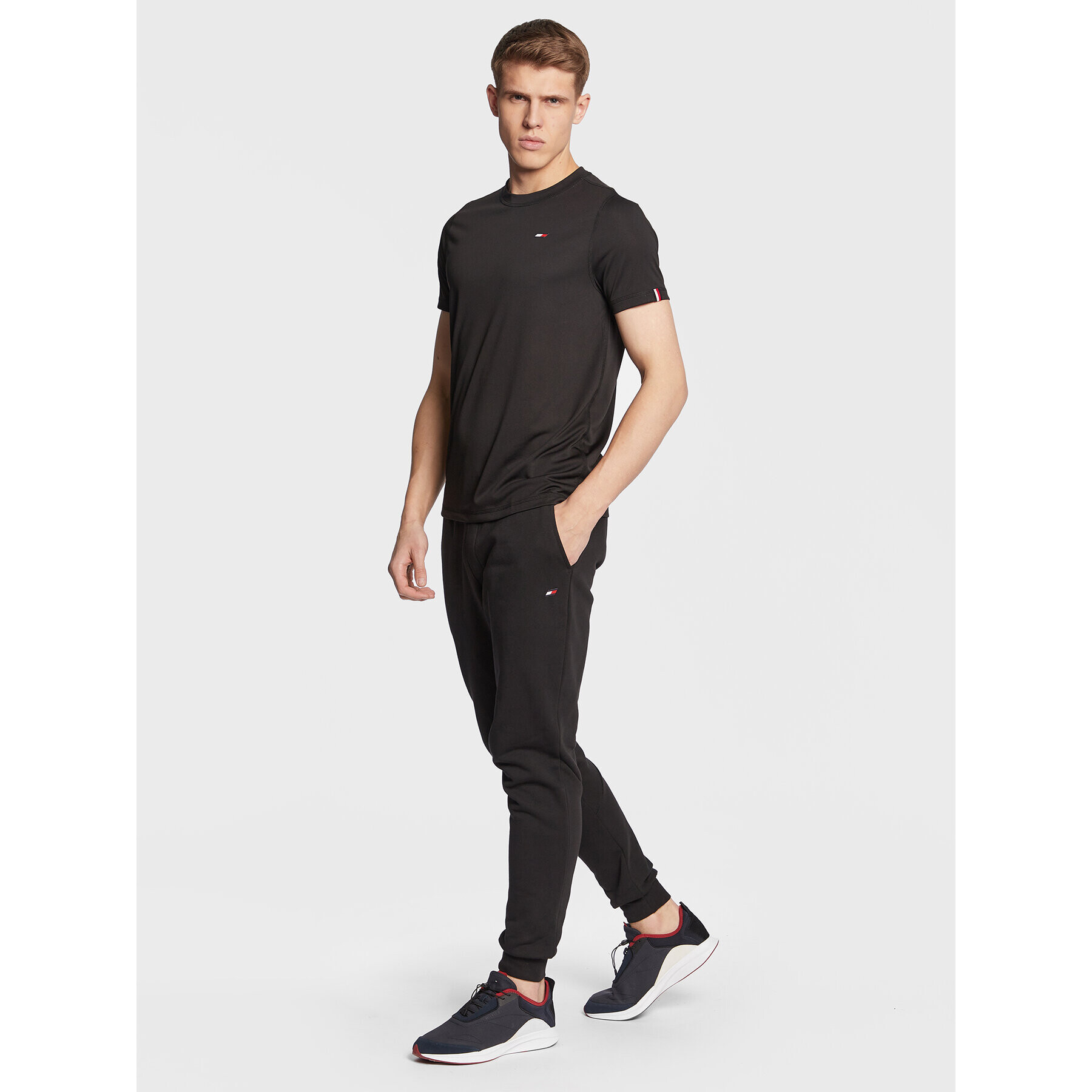 Tommy Hilfiger Tricou Essential Training MW0MW27936 Negru Regular Fit - Pled.ro