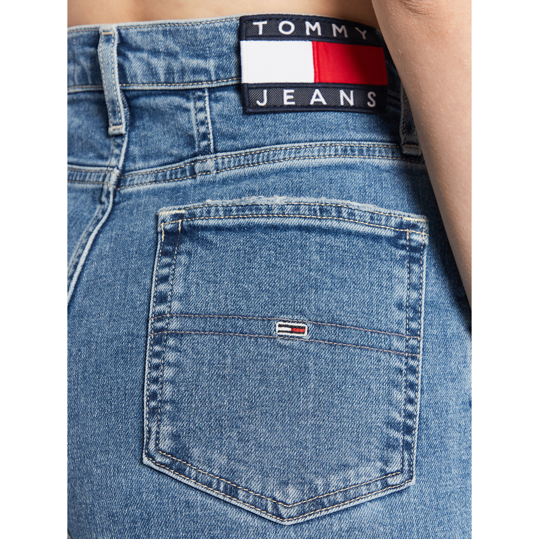 Tommy Jeans Blugi Mom DW0DW13381 Albastru Tapered Fit - Pled.ro