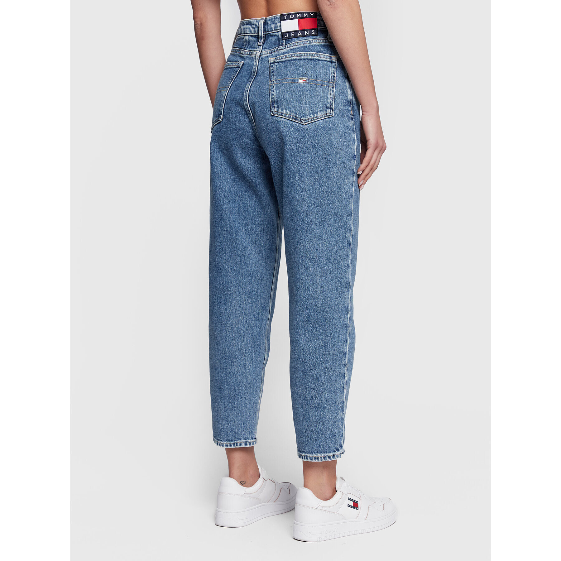 Tommy Jeans Blugi Mom Jean DW0DW14785 Albastru Relaxed Fit - Pled.ro