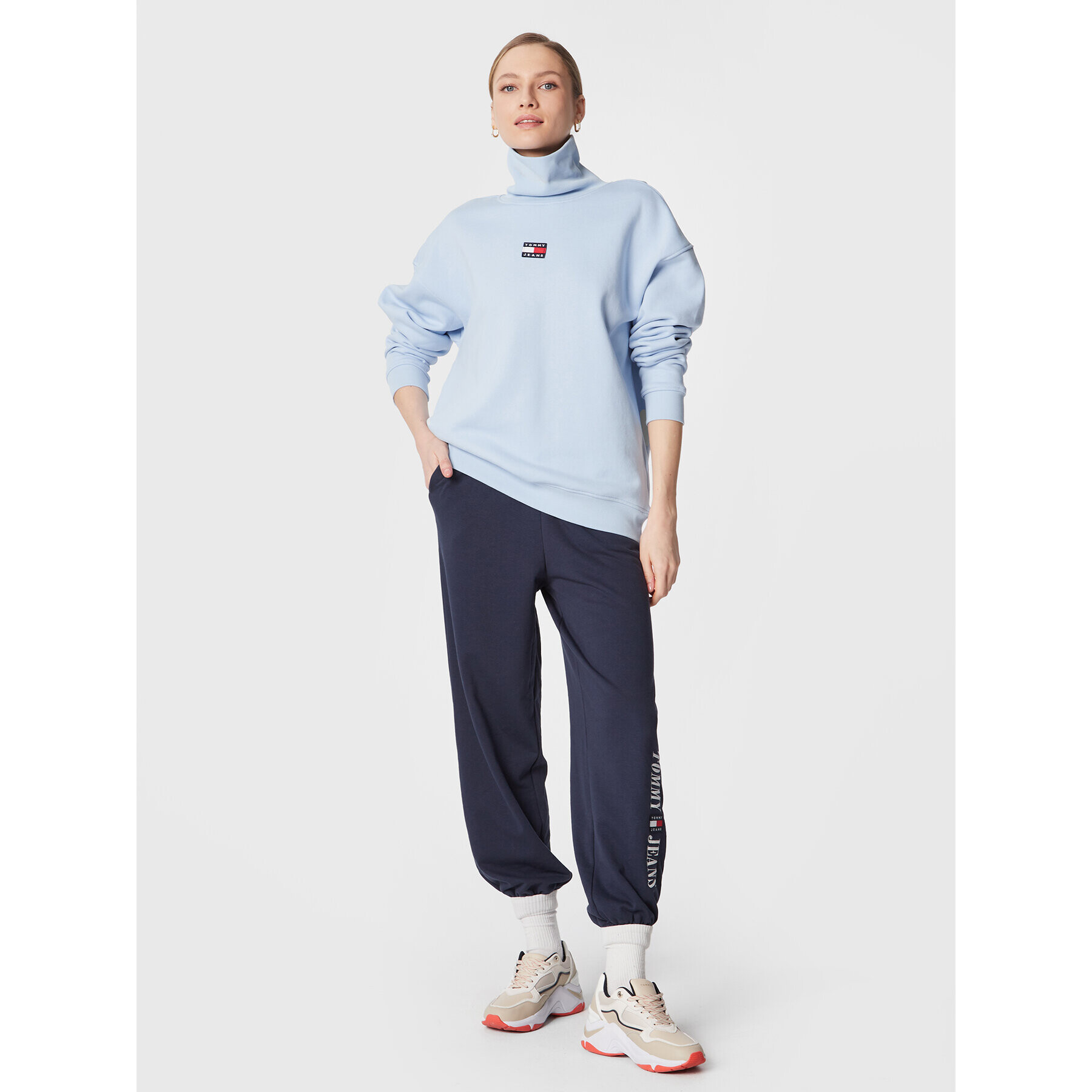 Tommy Jeans Bluză Badge DW0DW14855 Albastru Oversize - Pled.ro