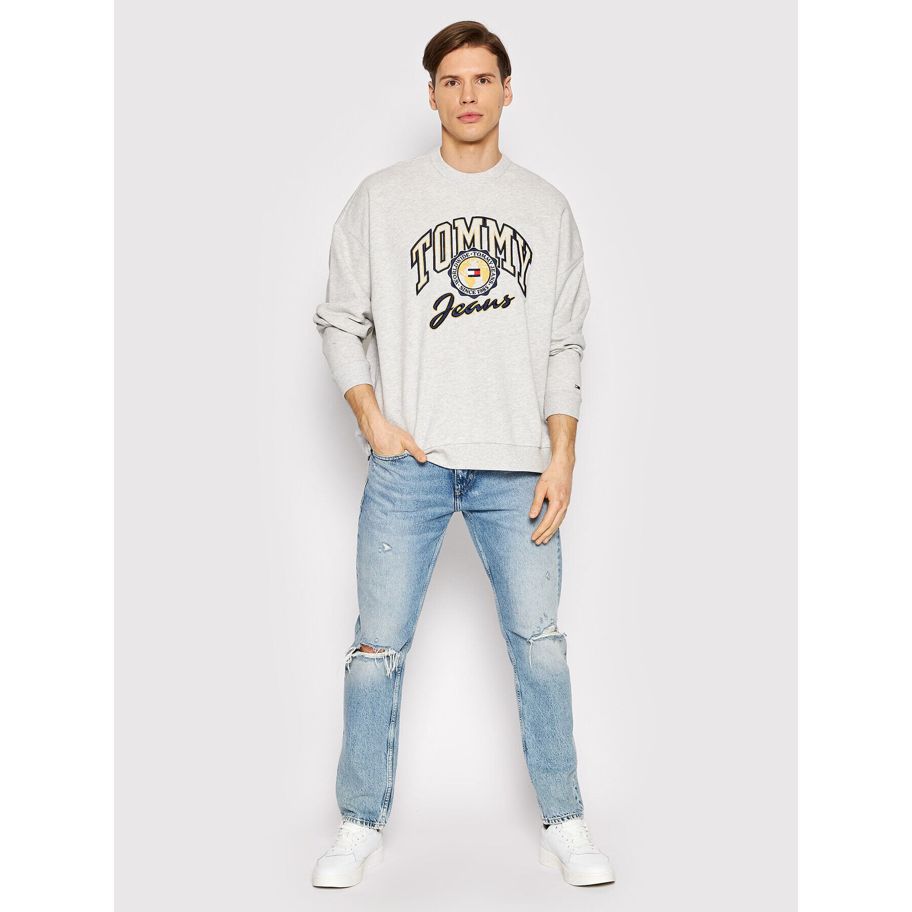 Tommy Jeans Bluză College Archive DM0DM12948 Gri Regular Fit - Pled.ro