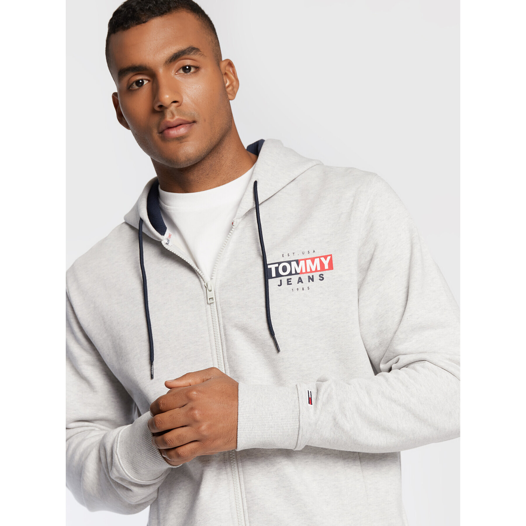 Tommy Jeans Bluză DM0DM13877 Gri Regular Fit - Pled.ro