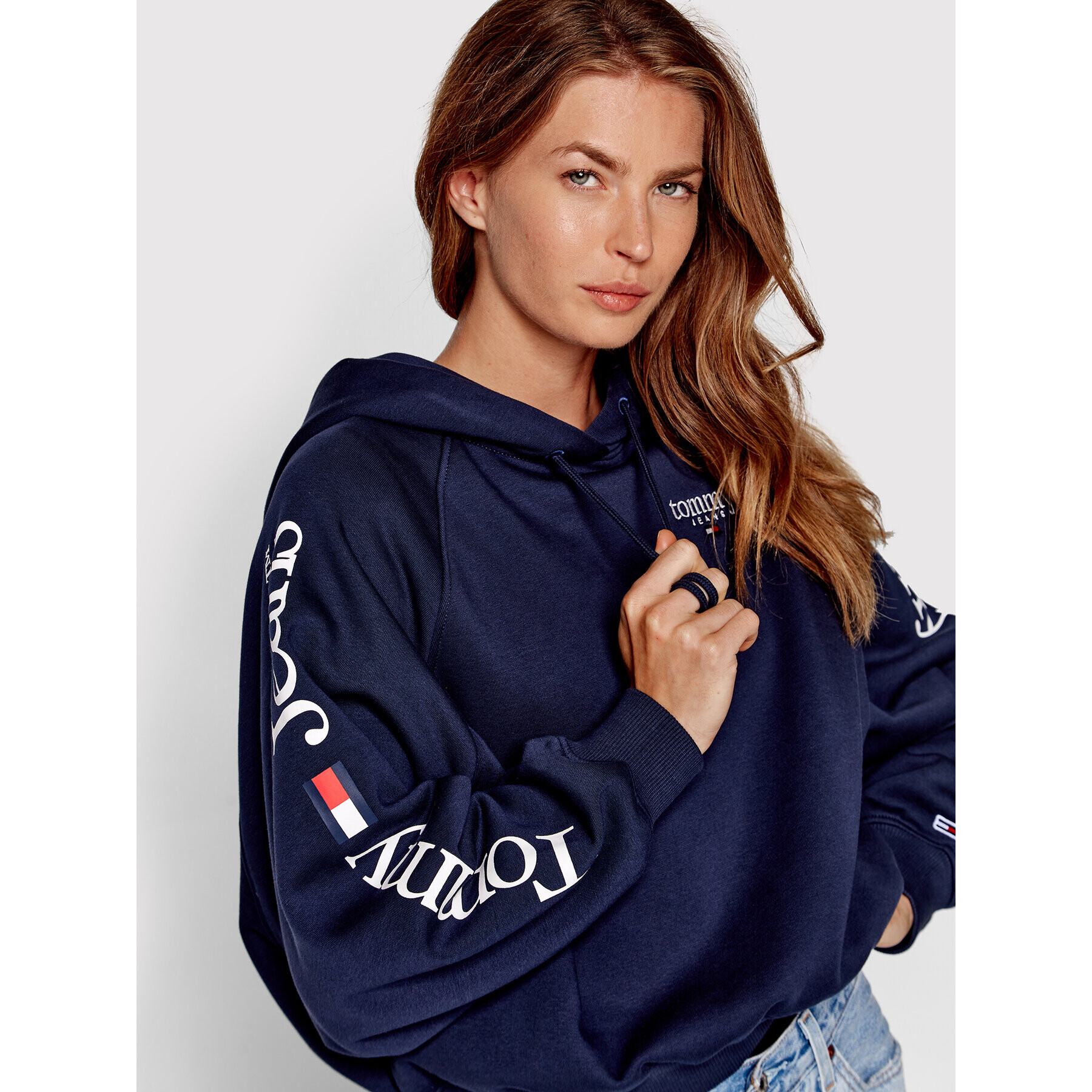 Tommy Jeans Bluză DW0DW14340 Bleumarin Relaxed Fit - Pled.ro