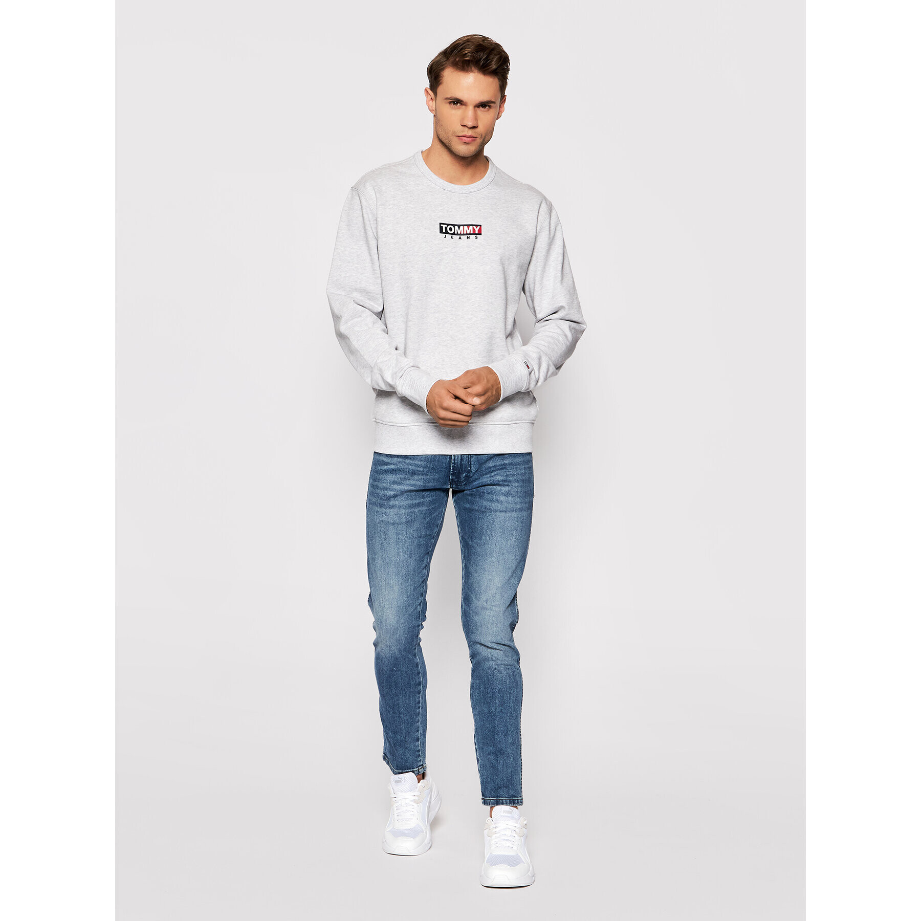 Tommy Jeans Bluză Entry Graphic Crew DM0DM11627 Gri Regular Fit - Pled.ro