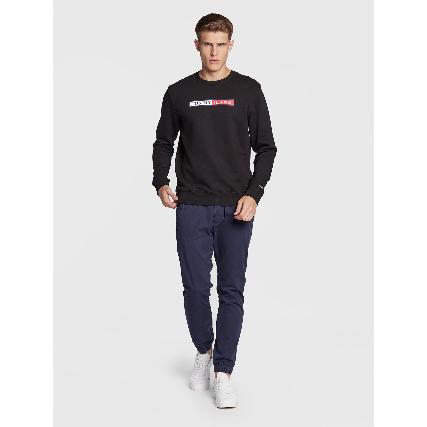 Tommy Jeans Bluză Essential DM0DM15007 Negru Regular Fit - Pled.ro