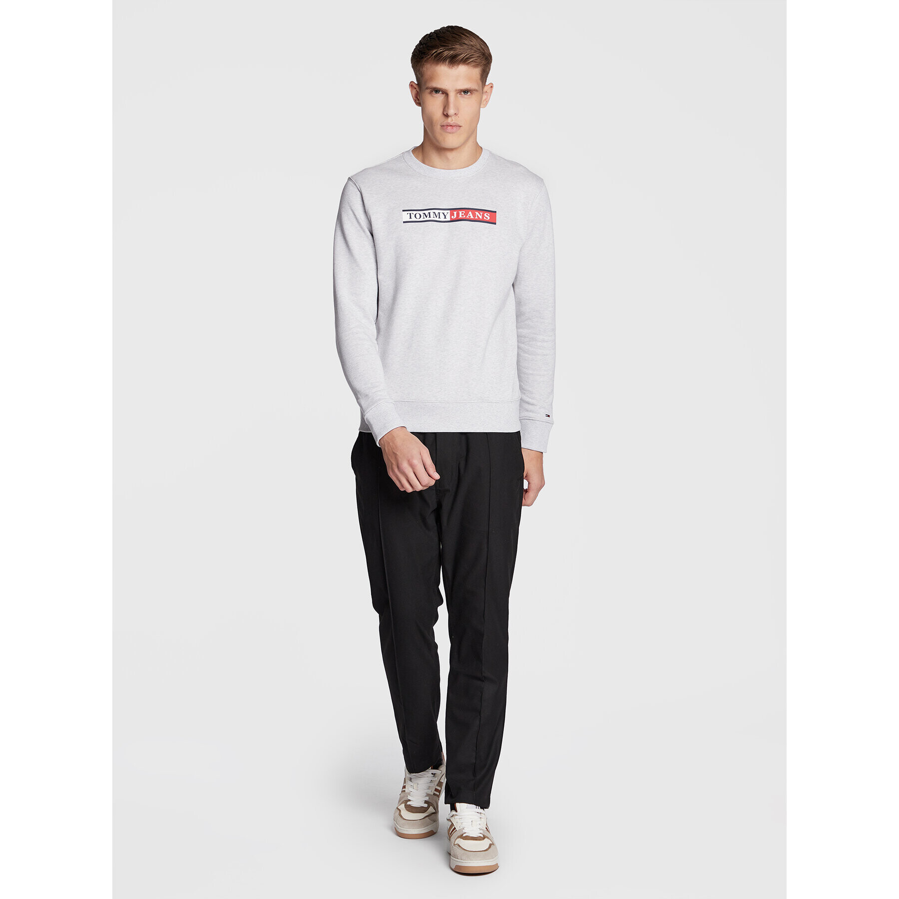 Tommy Jeans Bluză Essential Graphic DM0DM15007 Gri Regular Fit - Pled.ro