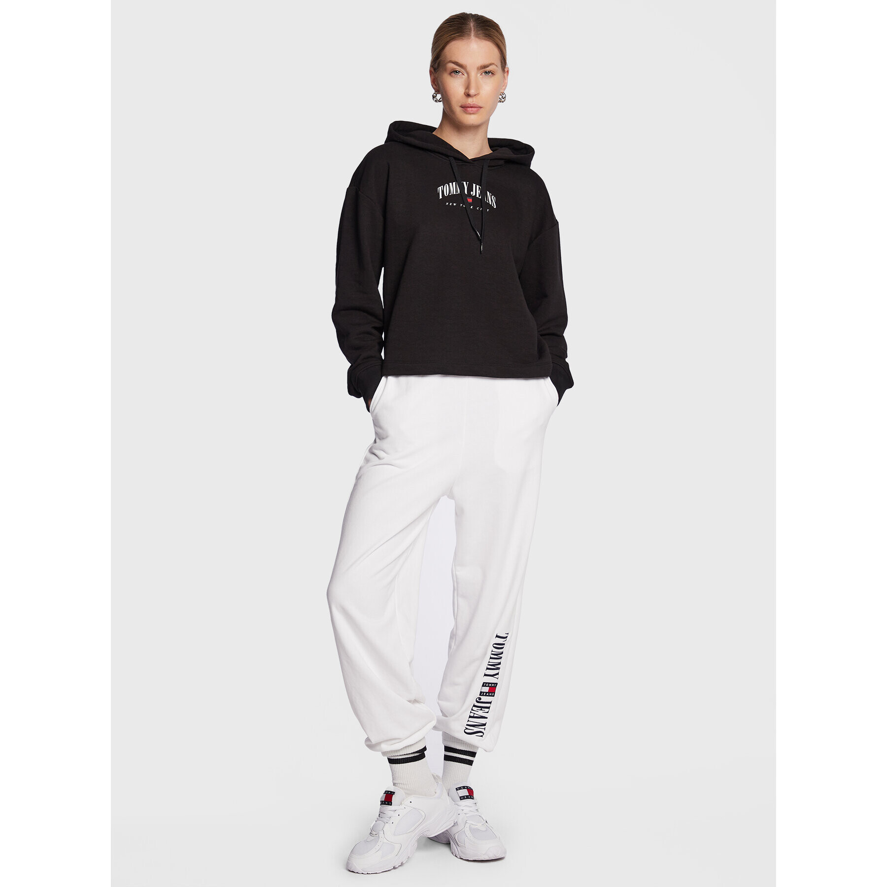 Tommy Jeans Bluză Essential Logo DW0DW14852 Negru Relaxed Fit - Pled.ro