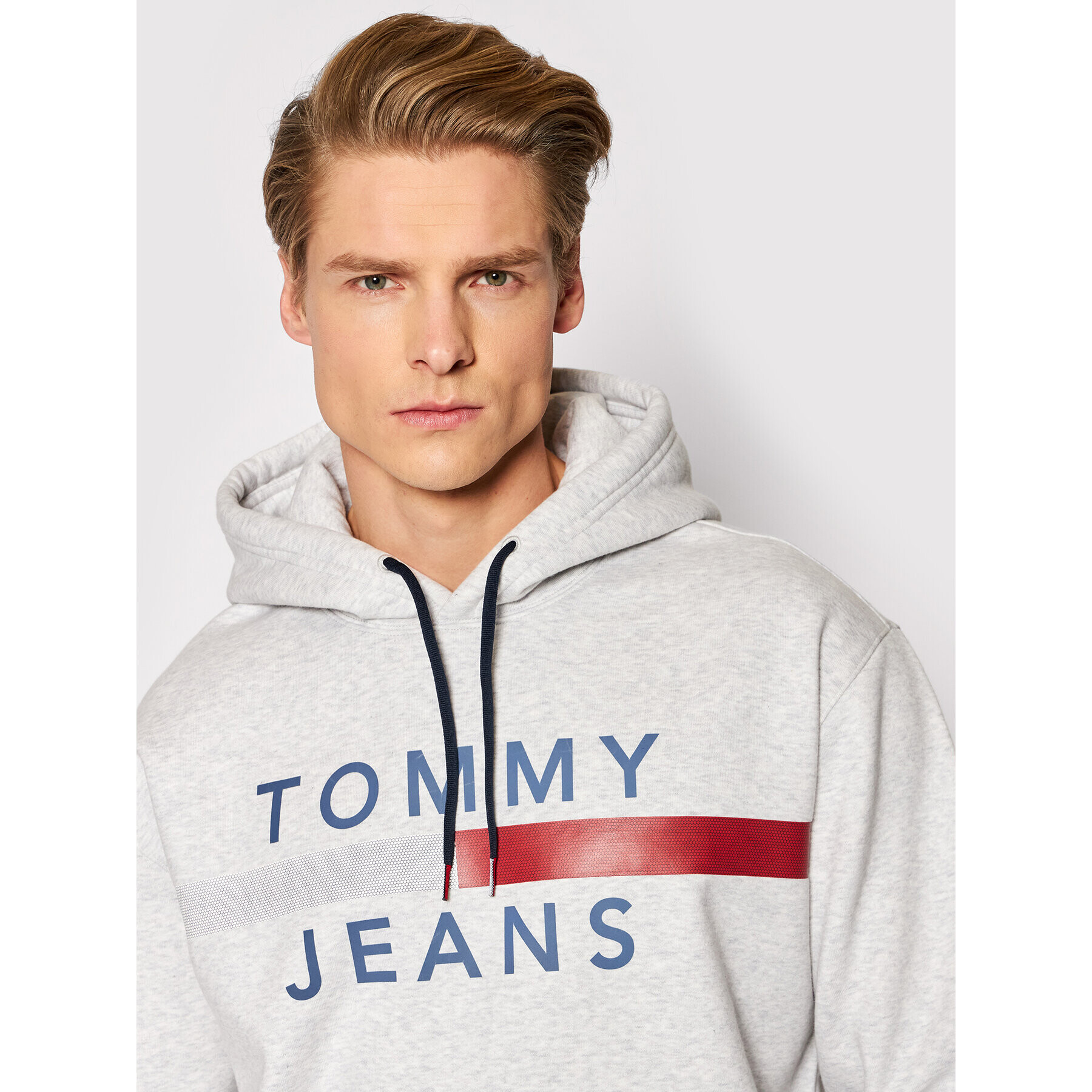 Tommy Jeans Bluză Reflective Flag DM0DM07410 Gri Regular Fit - Pled.ro